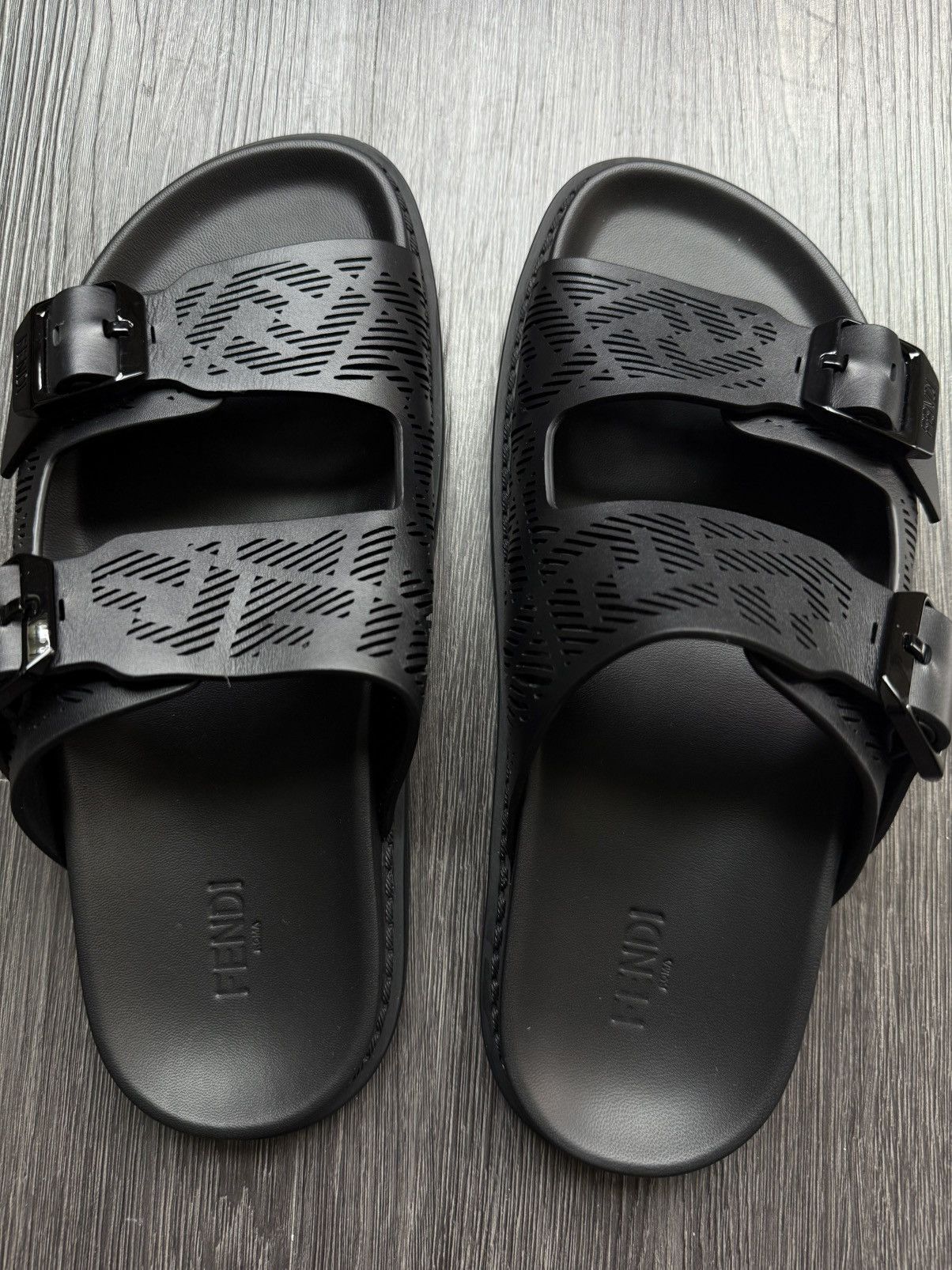 Fendi Fendi Nero Leather Logo Sandals Size US 8 / EU 41 - 2 Thumbnail