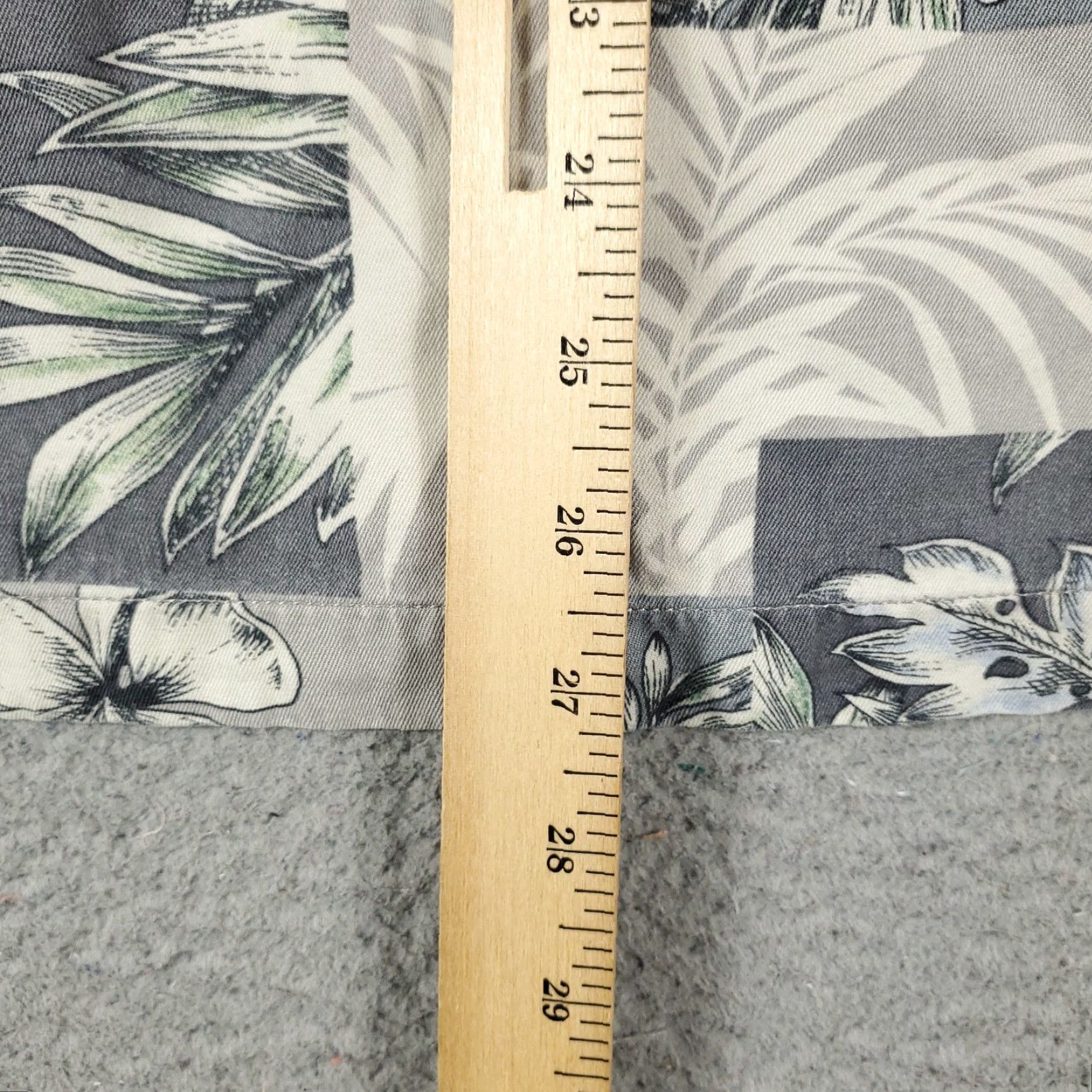 Tommy Bahama Tommy Bahama Shirt Mens XL Gray Hawaiian Floral Button-Up Short Sleeve Size US XL / EU 56 / 4 - 6 Thumbnail