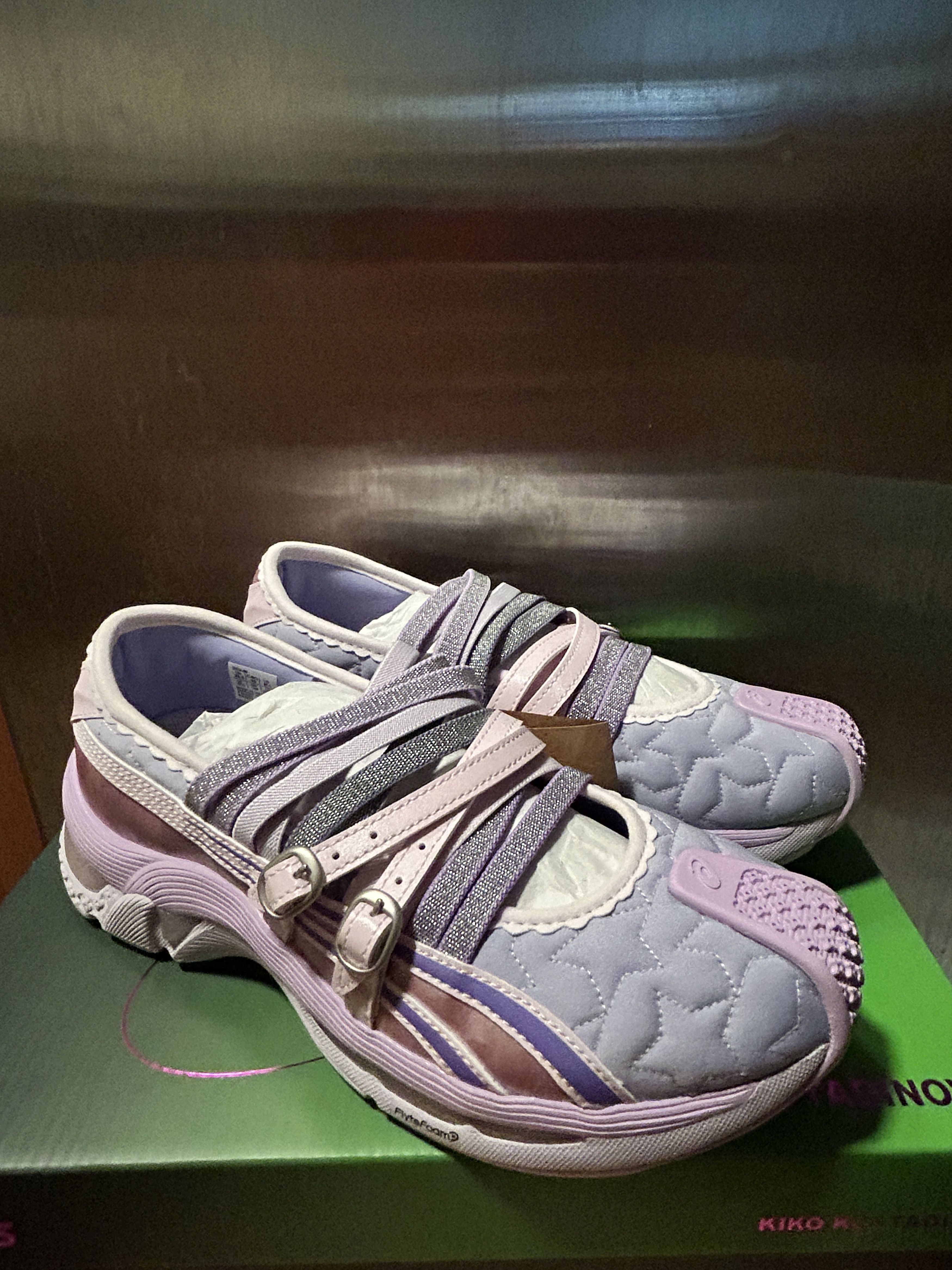 image of Asics Gel-Lokros Heaven By Marc Jacobs Vapor Cosmos Shoes in Pink, Men's (Size 11)