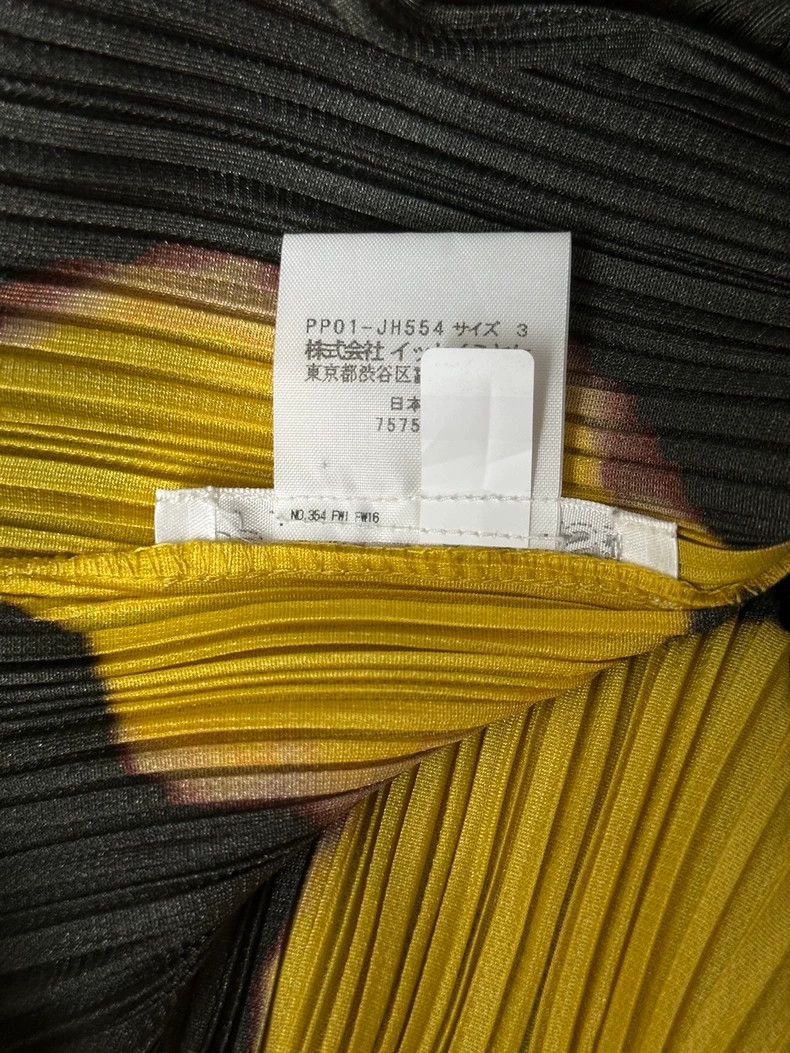 Issey Miyake Issey Miyake Sunflower horizontal stripe spring pleated dr Size L / US 10 / IT 46 - 4 Thumbnail