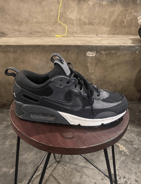 NIKE AIR MAX 90 FUTURA