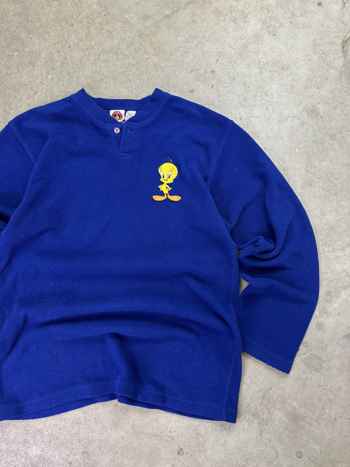 Vintage vintage 90s tweety bird looney tunes fleece crewneck small Size US S / EU 44-46 / 1 - 2 Thumbnail