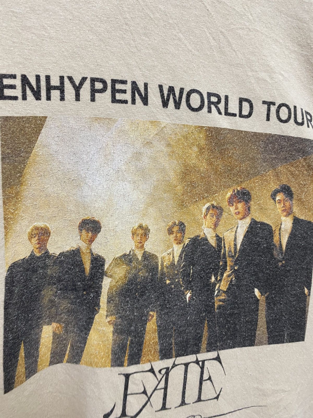 Band Tees Enhypen World Tour Crewneck Tee Size US XL / EU 56 / 4 - 6 Thumbnail