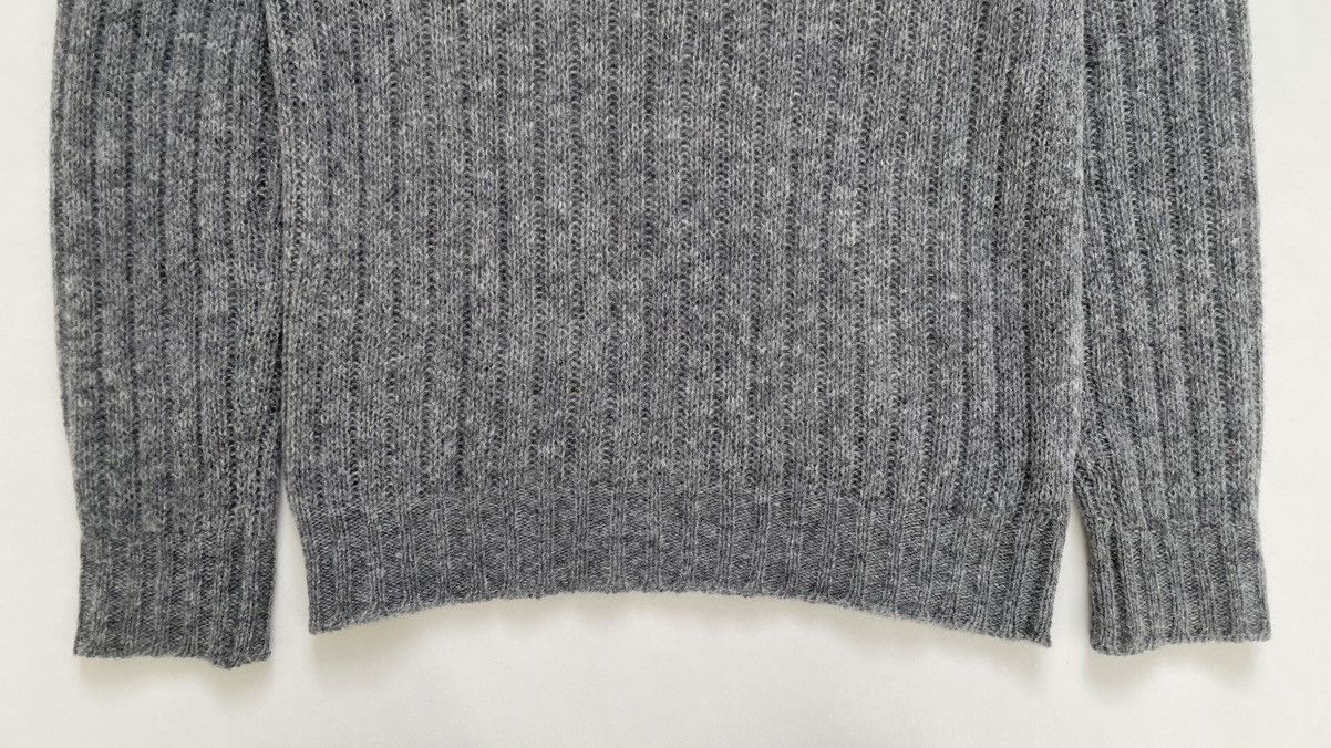 Prada Mid 2000s Grey Ribbed Wool Sweater Size US L / EU 52-54 / 3 - 6 Thumbnail
