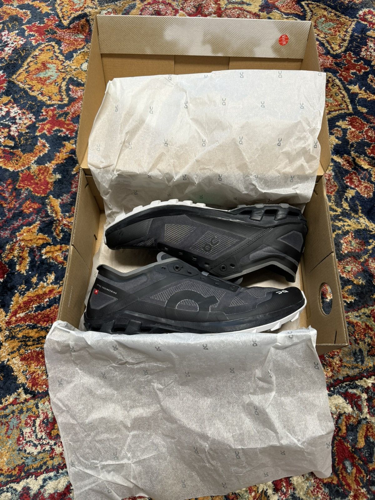 On On running cloundventure peak 3 43/275 Size US 9.5 / EU 42-43 - 6 Thumbnail