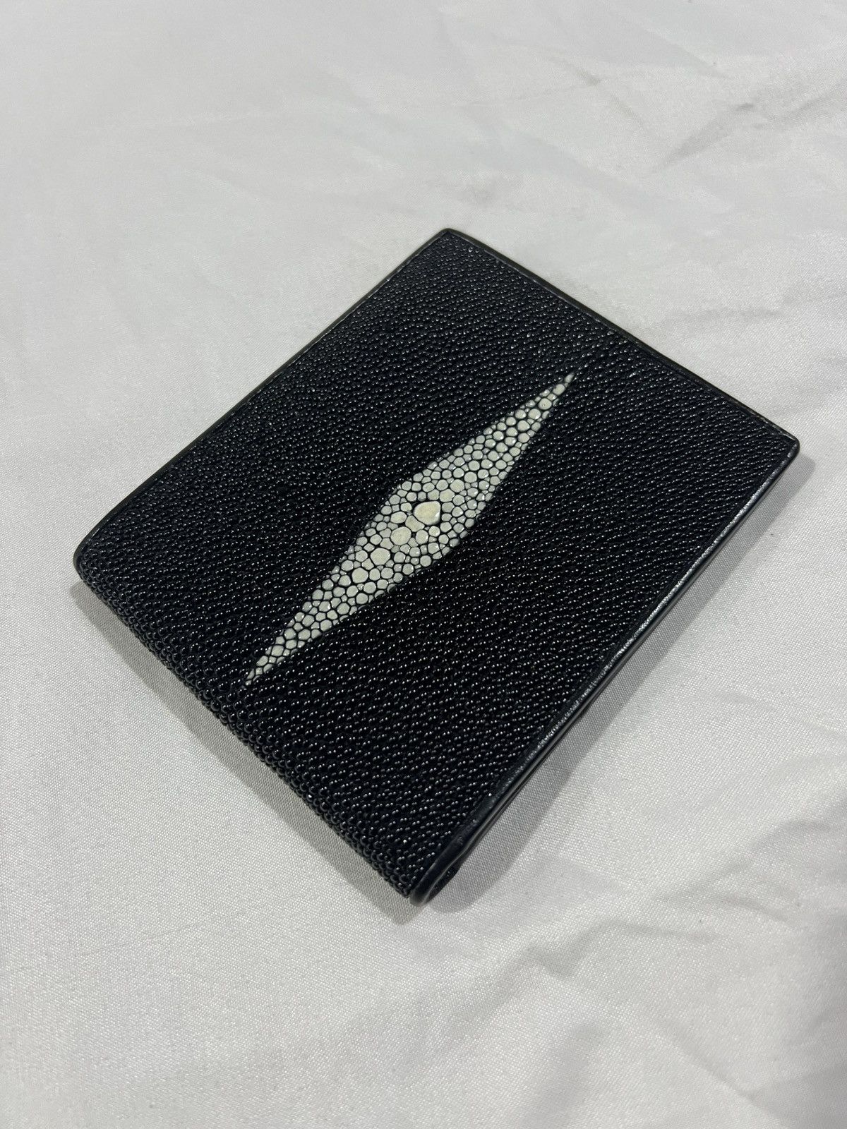 Genuine Leather Exotic Genuine Stingray Skin Leather Bi Fold Wallets Size ONE SIZE - 2 Thumbnail