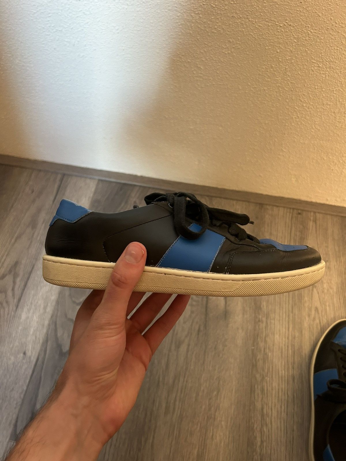 Saint Laurent Paris Saint Laurent Low-Top Court Sneaker - Size 39 Size US 6 / EU 39 - 7 Thumbnail