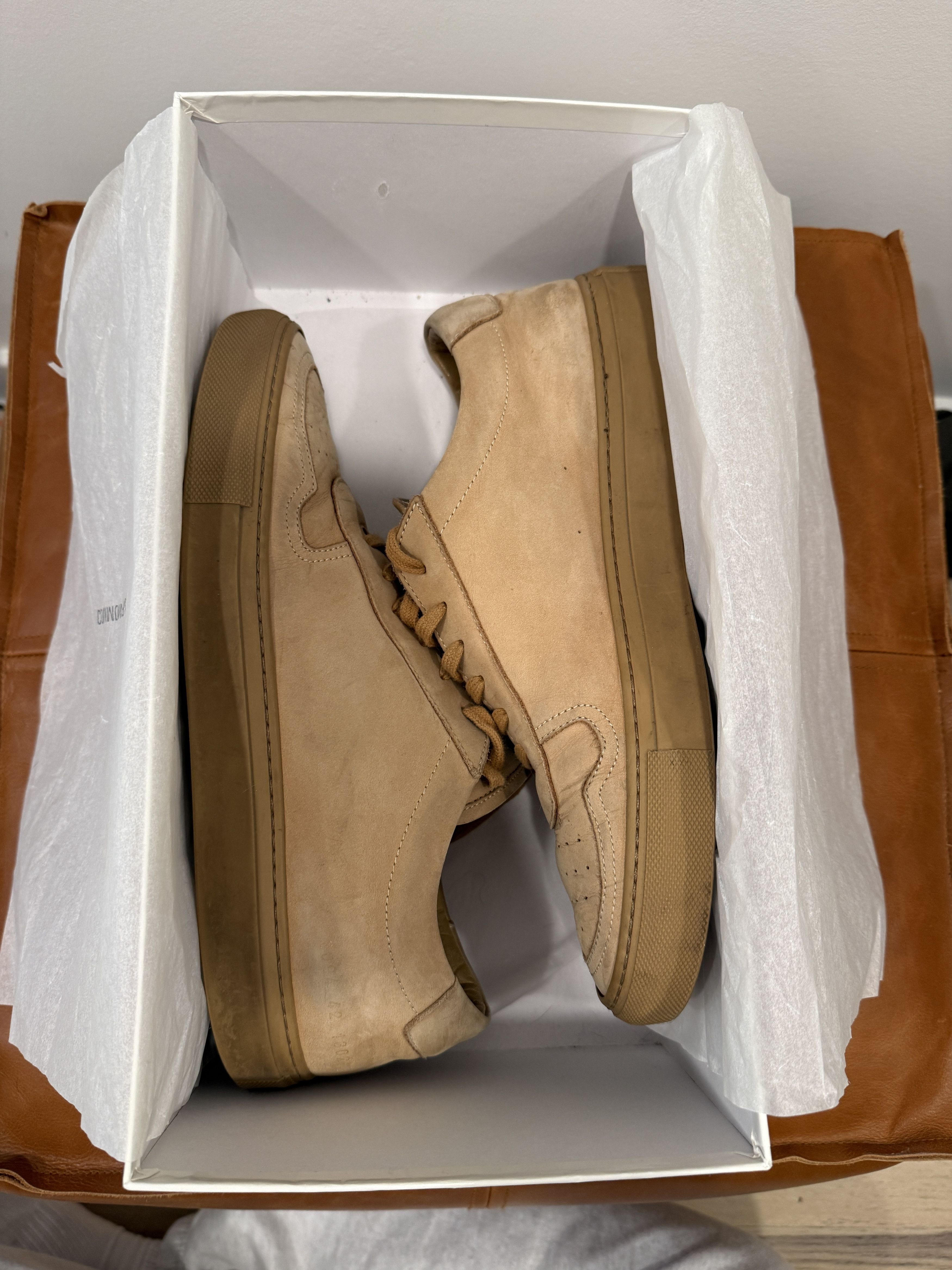 Common Projects Common Projects Bball Low in Tan Nubuck Size US 9 / EU 42 - 7 Thumbnail