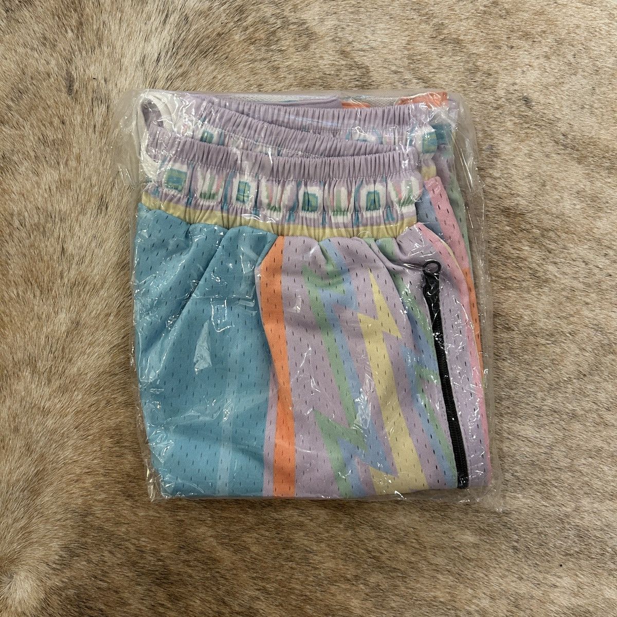 Trillest What the Pastel Swingman Shorts S Size US 32 / EU 48 - 4 Thumbnail