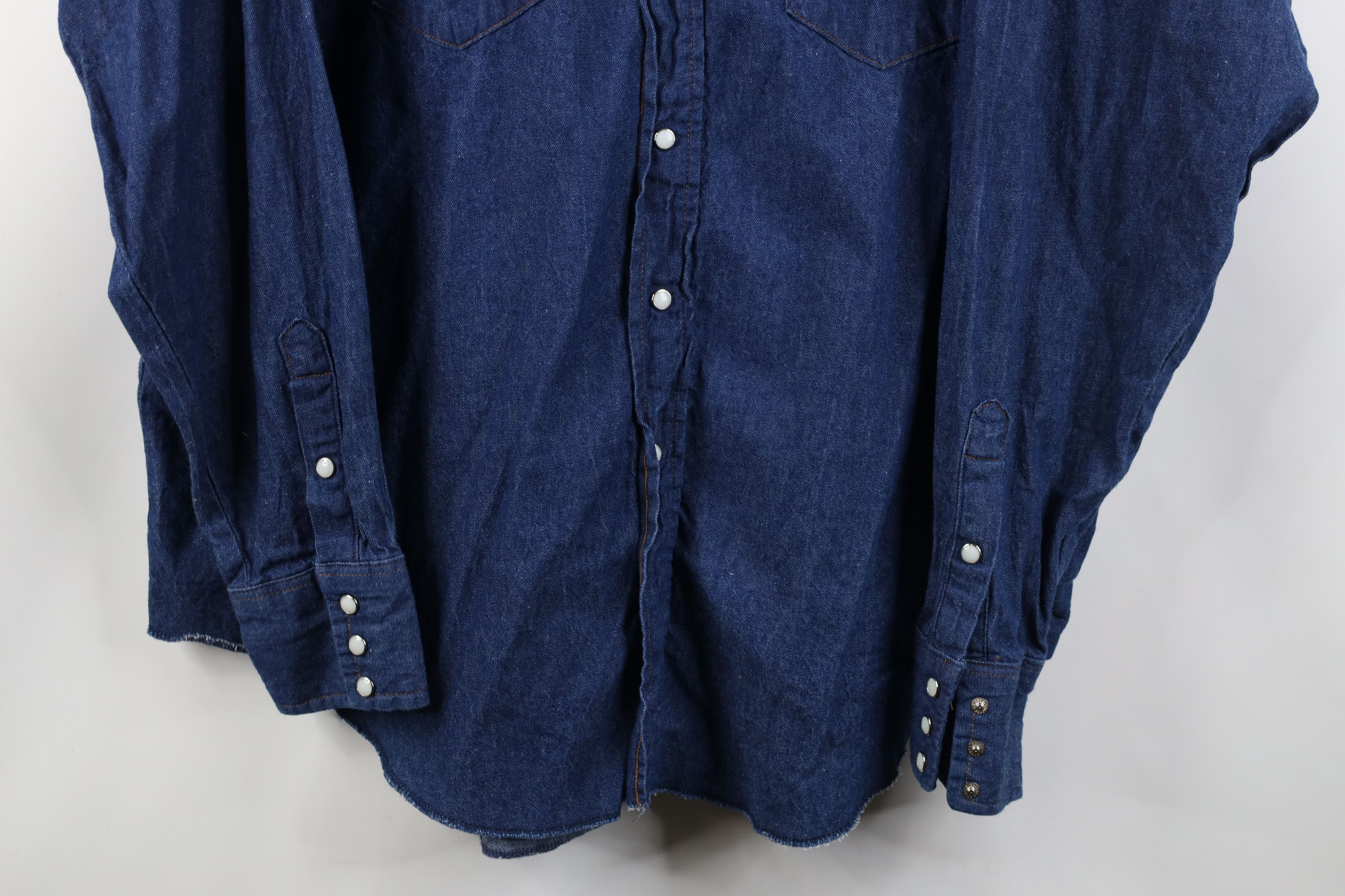 Wrangler Vintage 90s Wrangler Cowboy Denim Snap Button Shirt USA Size US XL / EU 56 / 4 - 3 Thumbnail