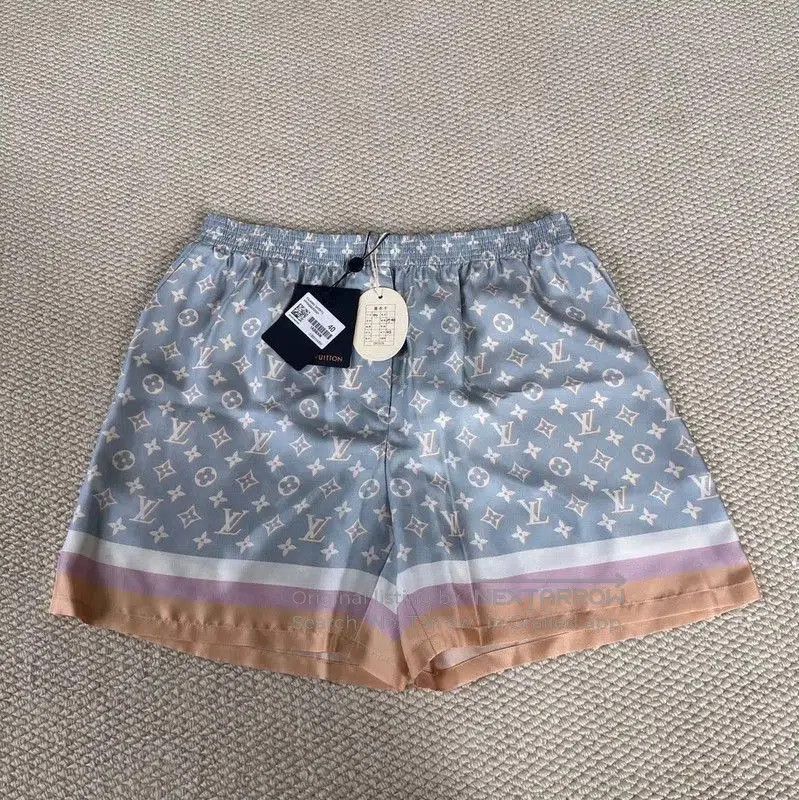 Louis Vuitton Louis Vuitton Beige Silk Women's Shorts . Size 28" / US 6 / IT 42 - 1 Thumbnail