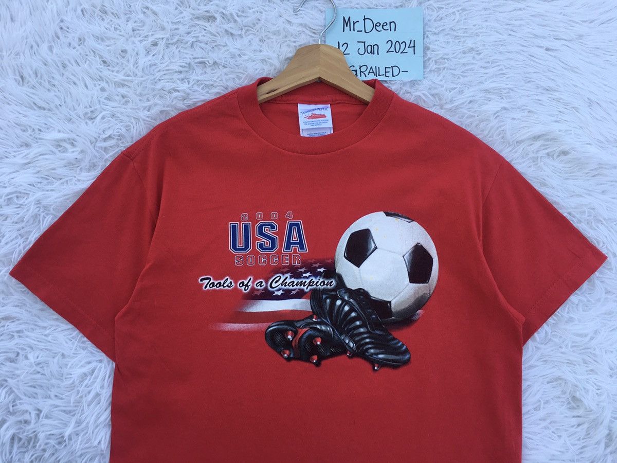 Vintage Rare Vintage 2004 USA Soccer Tshirt Size US M / EU 48-50 / 2 - 5 Thumbnail