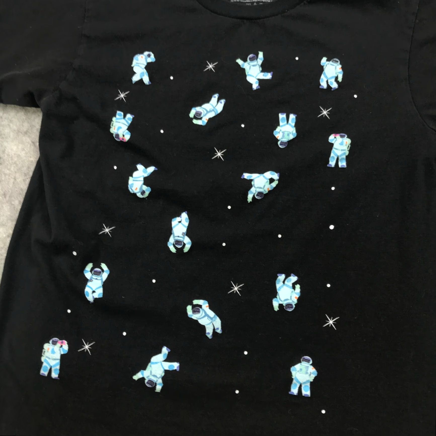 Univibe Univibe Astronaut Shirt Adult Medium Black NASA Outerspace Space Walk Stars Mens Size US M / EU 48-50 / 2 - 2 Thumbnail