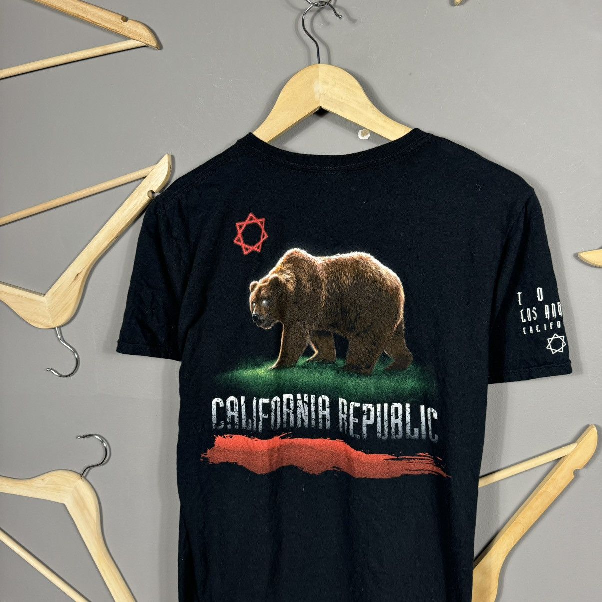 Band Tees TOOL California Republic Band T-shirt Size US M / EU 48-50 / 2 - 7 Thumbnail