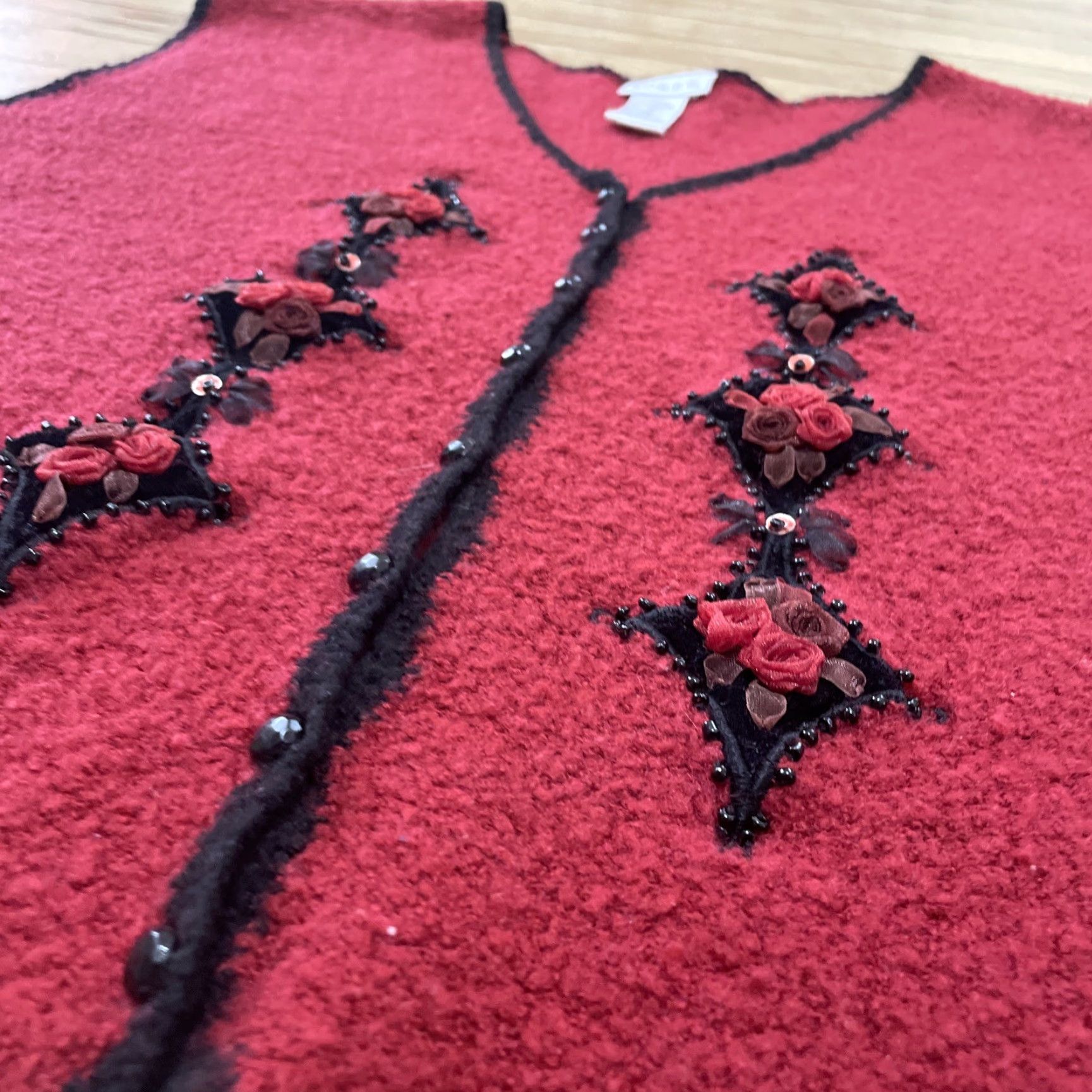 Vintage Koret Vest Sweater 2X Womens Wool Red Floral Beaded 3D Art Vintage 90s Knit V-Neck Sleeveless Vintage Size XXL / US 16-18 / IT 52-54 - 5 Thumbnail