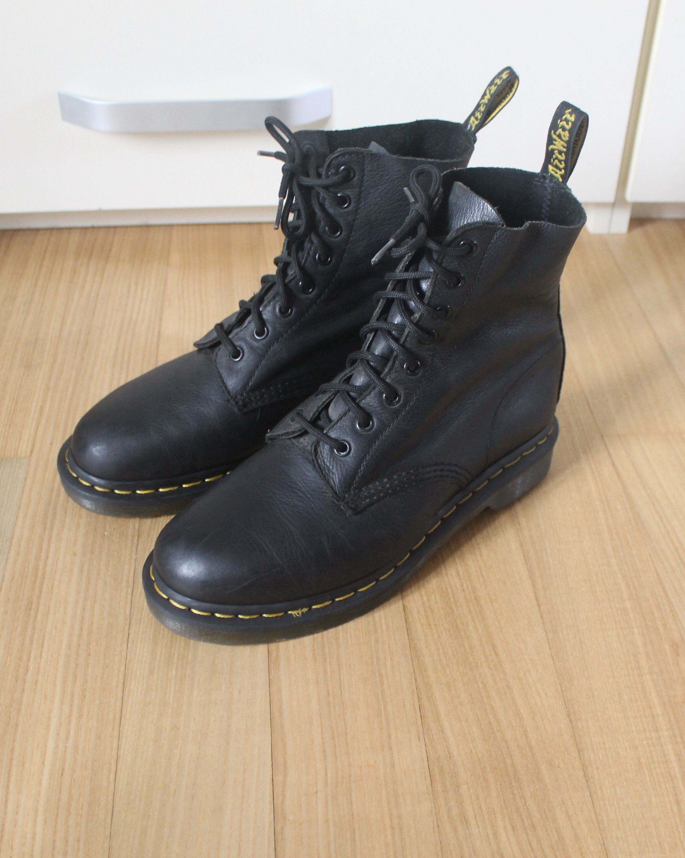 Dr. Martens Dr. Martens Pascal Leather Boots Size US 8 / EU 41 - 2 Thumbnail