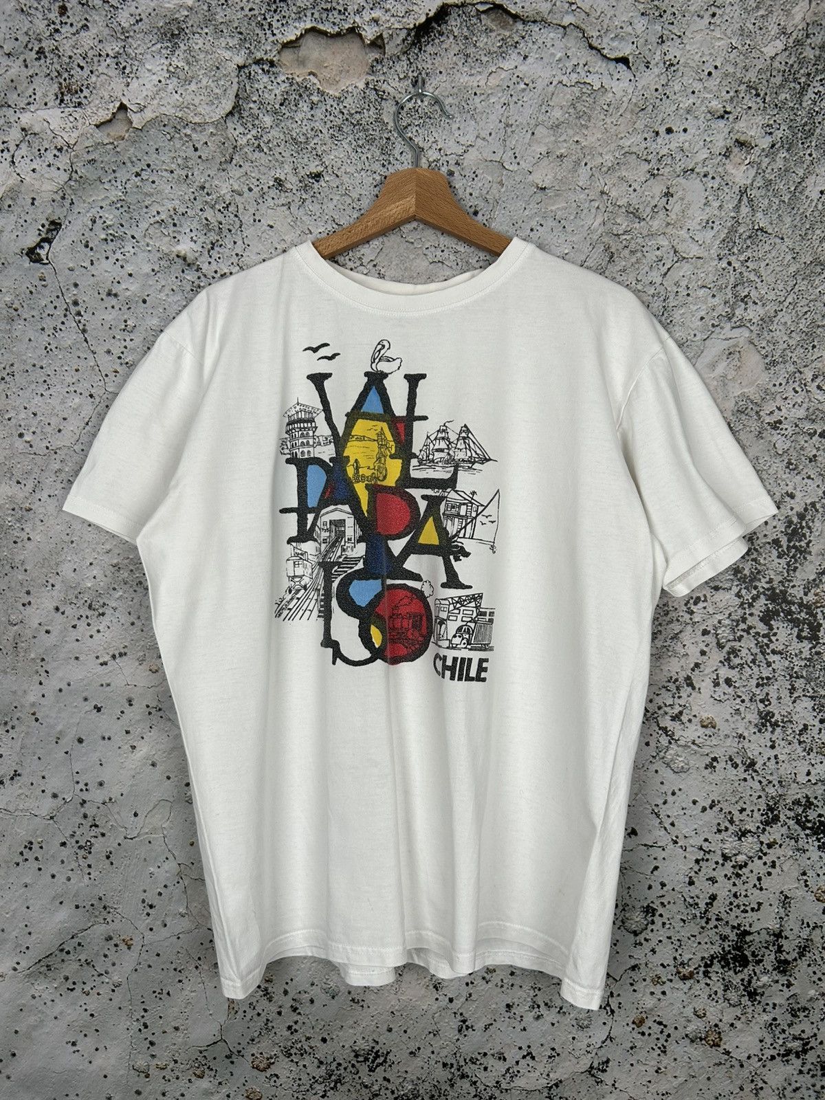 Vintage Vintage Chile Tourist Graphic Tee Streetwear Hype Skate Size US L / EU 52-54 / 3 - 1 Thumbnail