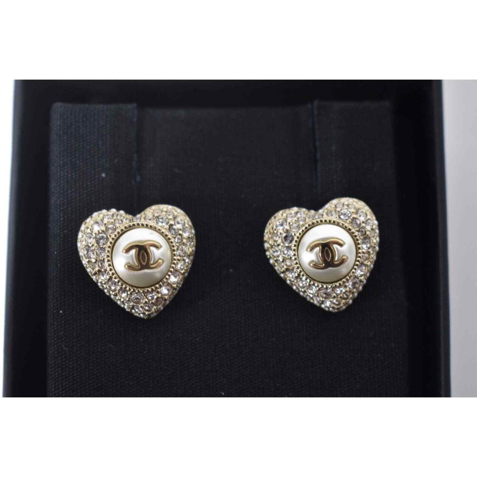 Chanel Chanel Heart Crystal Gold Pearl Pearly Stud Earrings Size ONE SIZE - 3 Thumbnail