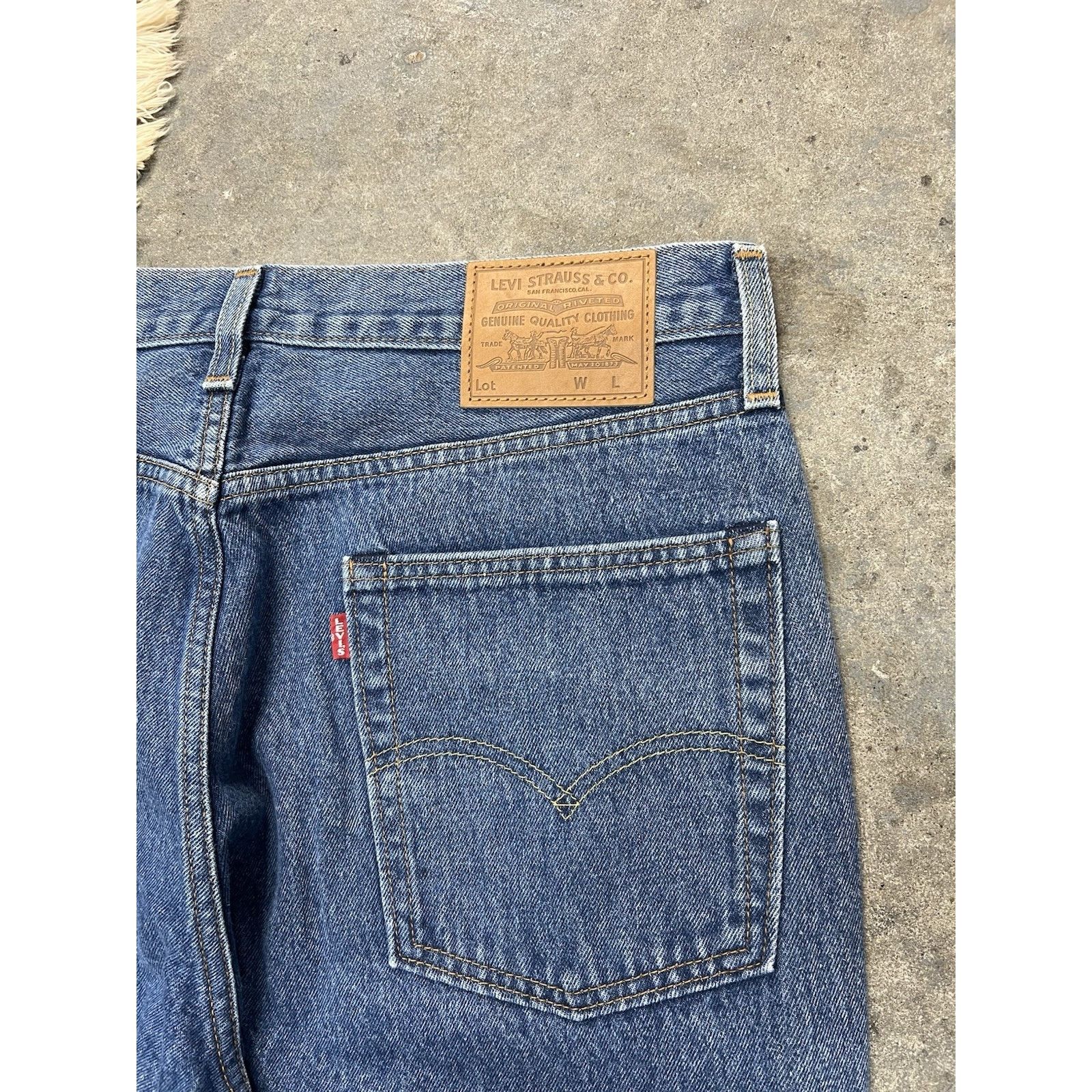 Levi's Levis Stay Baggy Tapered Jeans Blue 34x30 A2044 Sample NEW Size US 34 / EU 50 - 8 Thumbnail