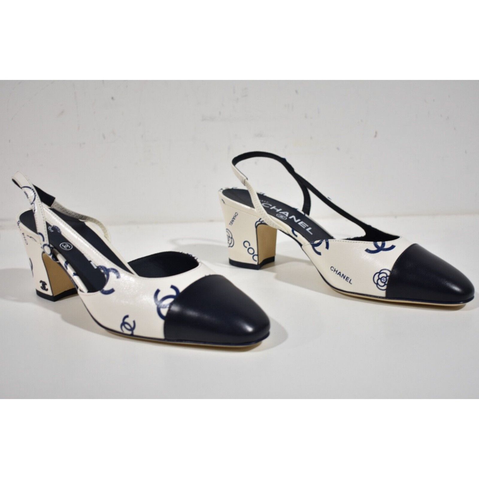 Chanel Chanel Sling White Blue CC Logo Slingback Sandal Heel 37 Size US 7 / IT 37 - 3 Thumbnail