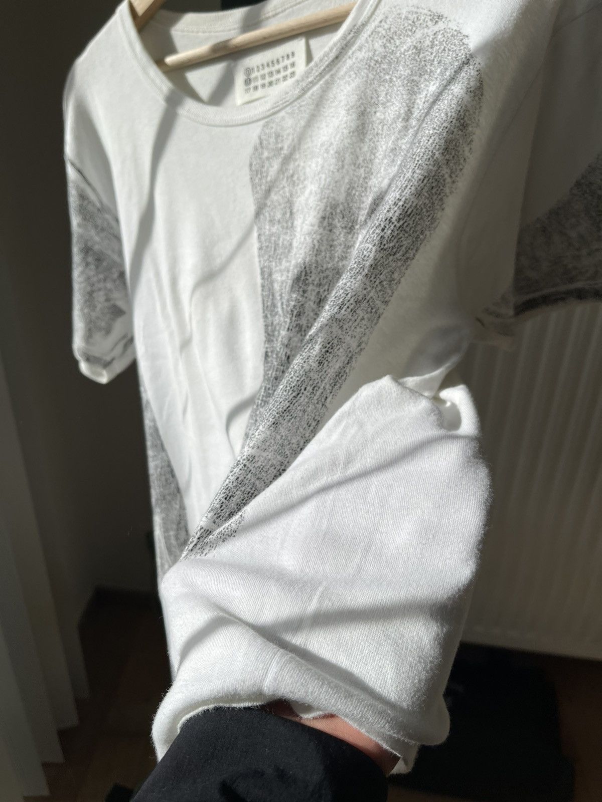 Maison Margiela Maison Margiela FW03 Artisanal 10 0 Painted White T-Shirt Size US M / EU 48-50 / 2 - 9 Thumbnail