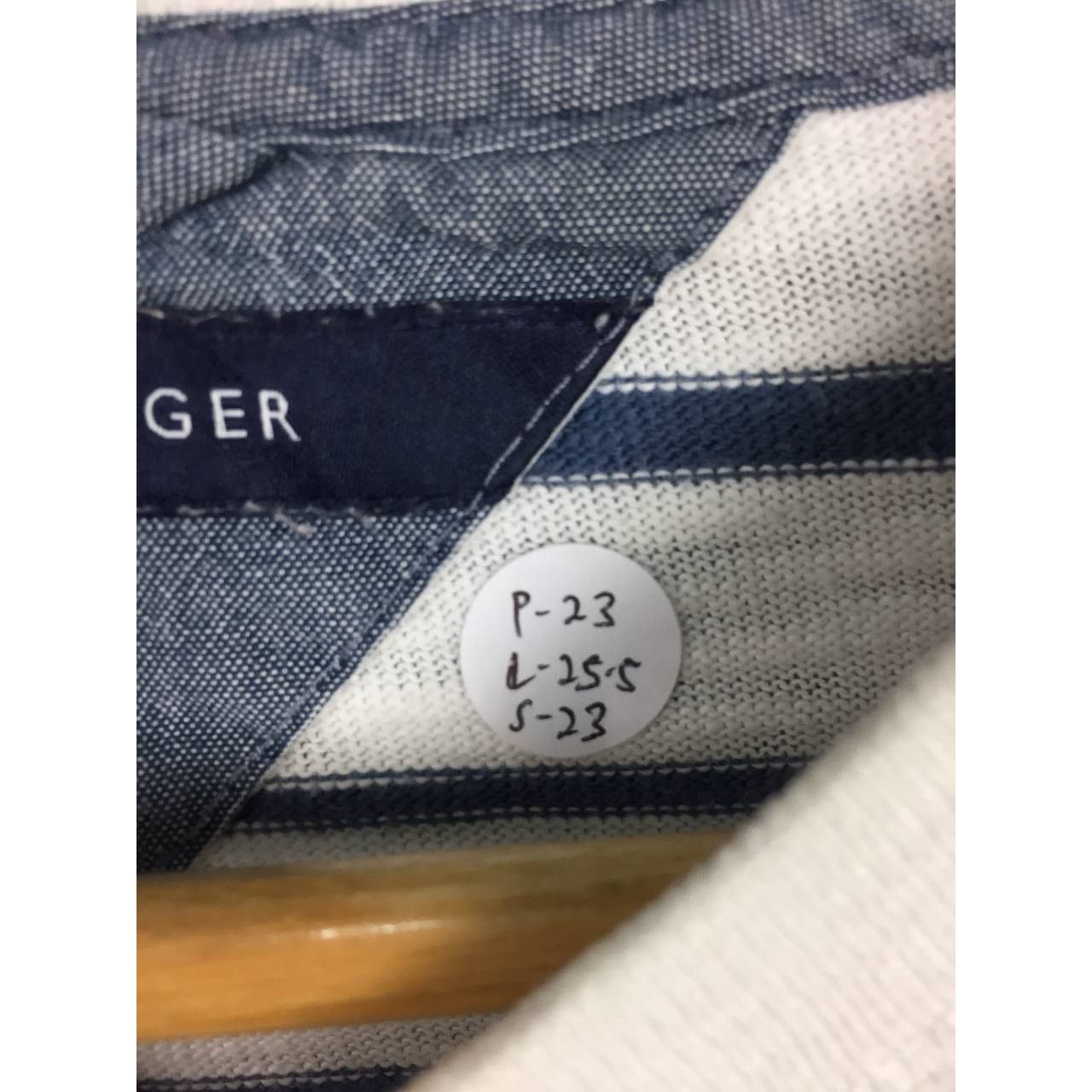 Tommy Hilfiger × Vintage Tommy Hilfiger Small Logo Henley Neck Longsleeve Tee Size US XL / EU 56 / 4 - 11 Thumbnail