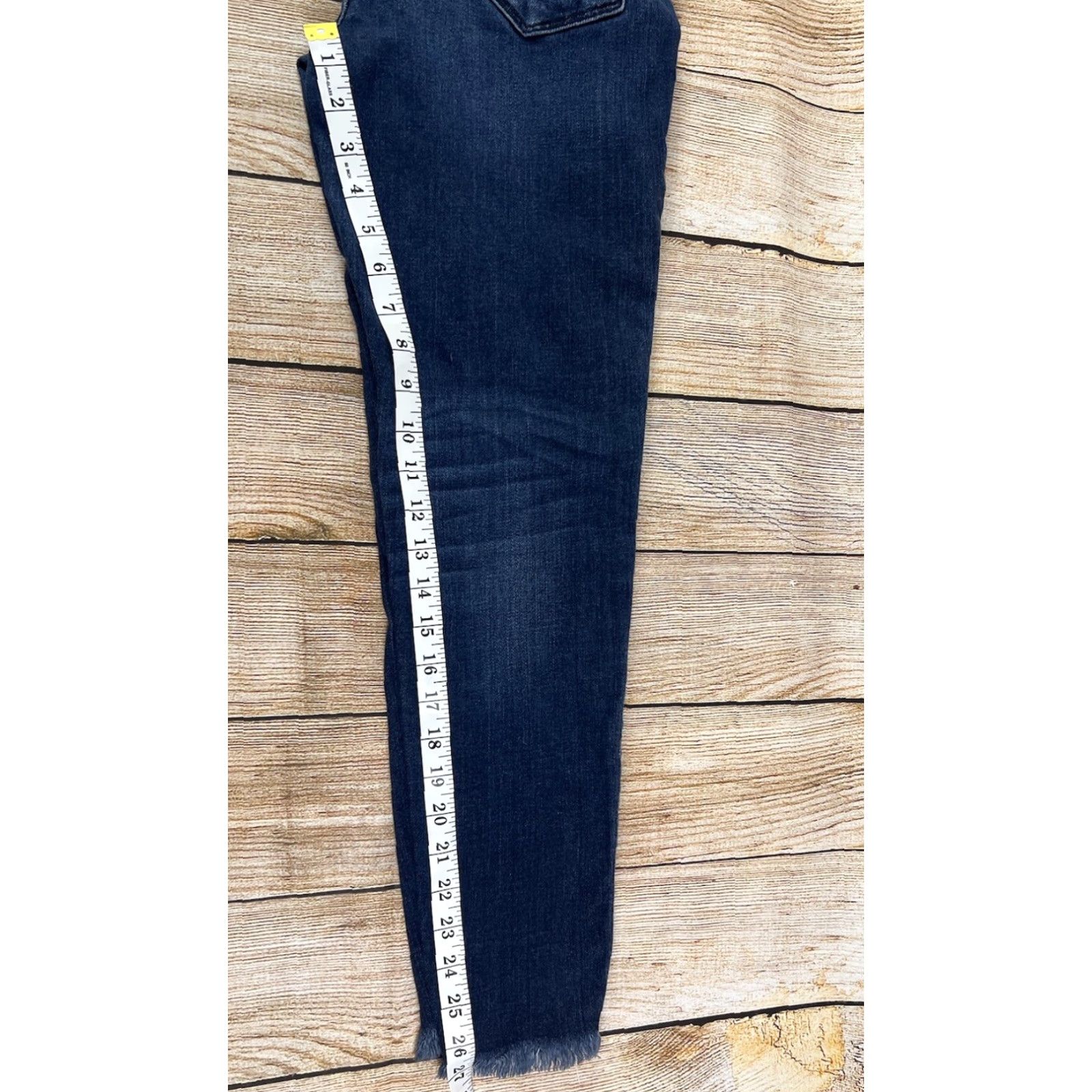 Vintage VINTAGE? Women’s KanCan Buttonfly Skinny Jeans Size 7 27” Inseam Distressed Denim Blue Regular Size 28" / US 6 / IT 42 - 5 Thumbnail