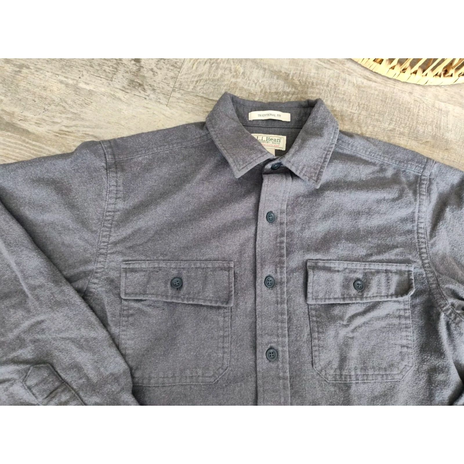 Vintage VINTAGE L.L.Bean Chamois Button-Up Shirt Mens Medium Gray Heavyweight Long Sleeve Pockets 90s Outdoor Classic Size US M / EU 48-50 / 2 - 6 Thumbnail