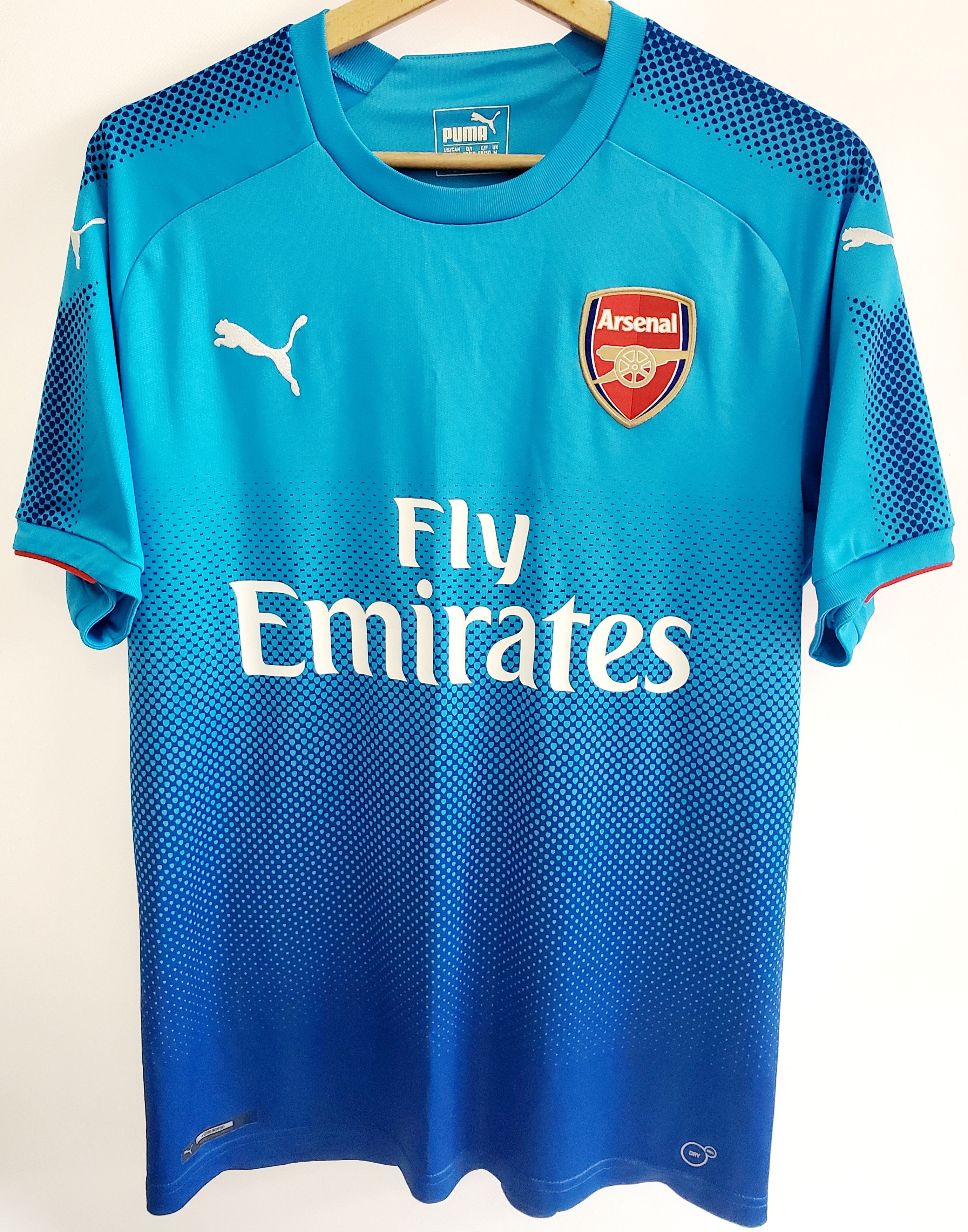 Puma Arsenal london Away 2017/2018 puma soccer jersey size M Size US M / EU 48-50 / 2 - 1 Thumbnail