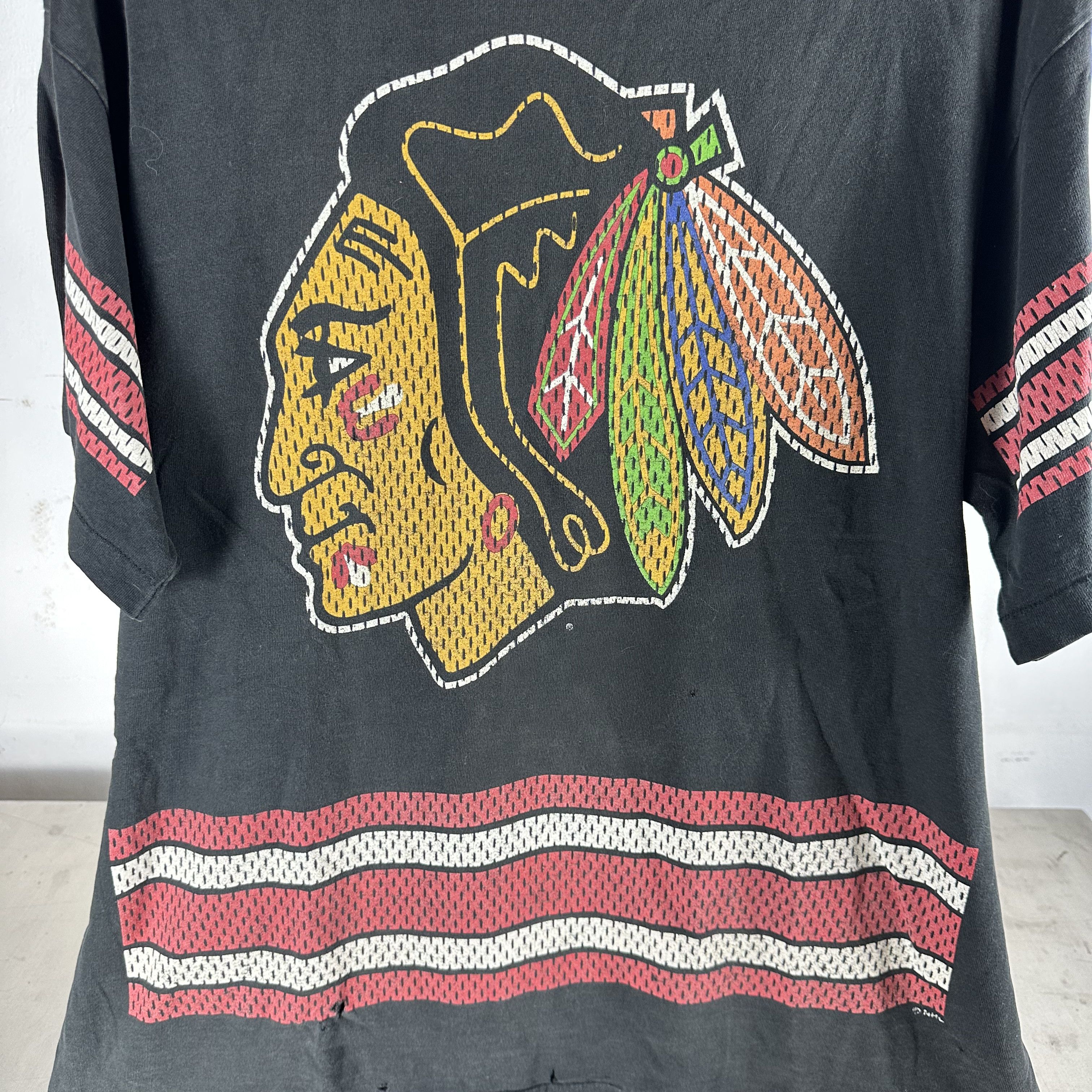 Vintage 90s Chicago Blackhawks NHL All Over Print AOP T-shirt Size US XL / EU 56 / 4 - 2 Thumbnail