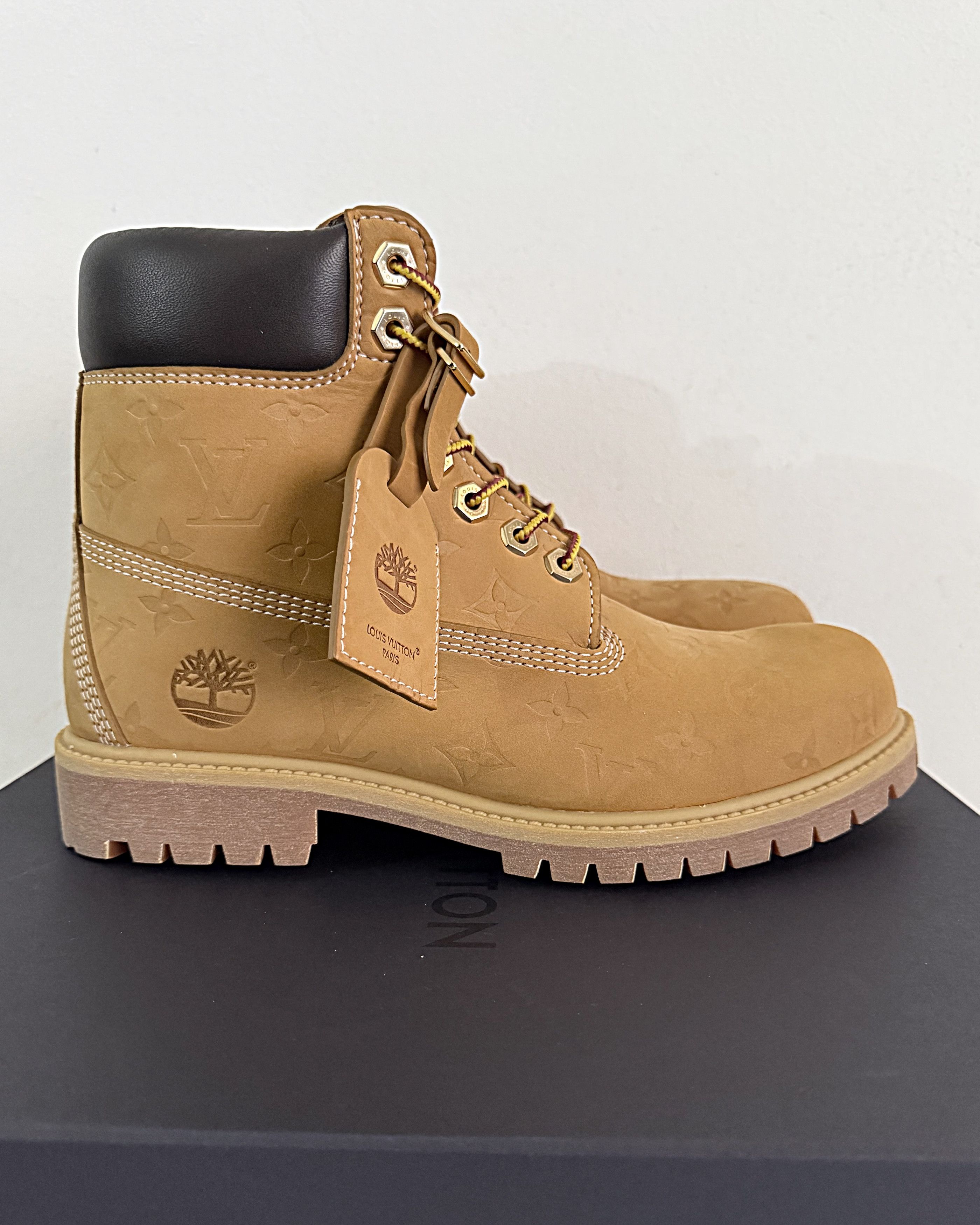 Louis Vuitton × Timberland LV Timberland Monogram Wheat Boots Size US 9 / EU 42 - 1 Thumbnail