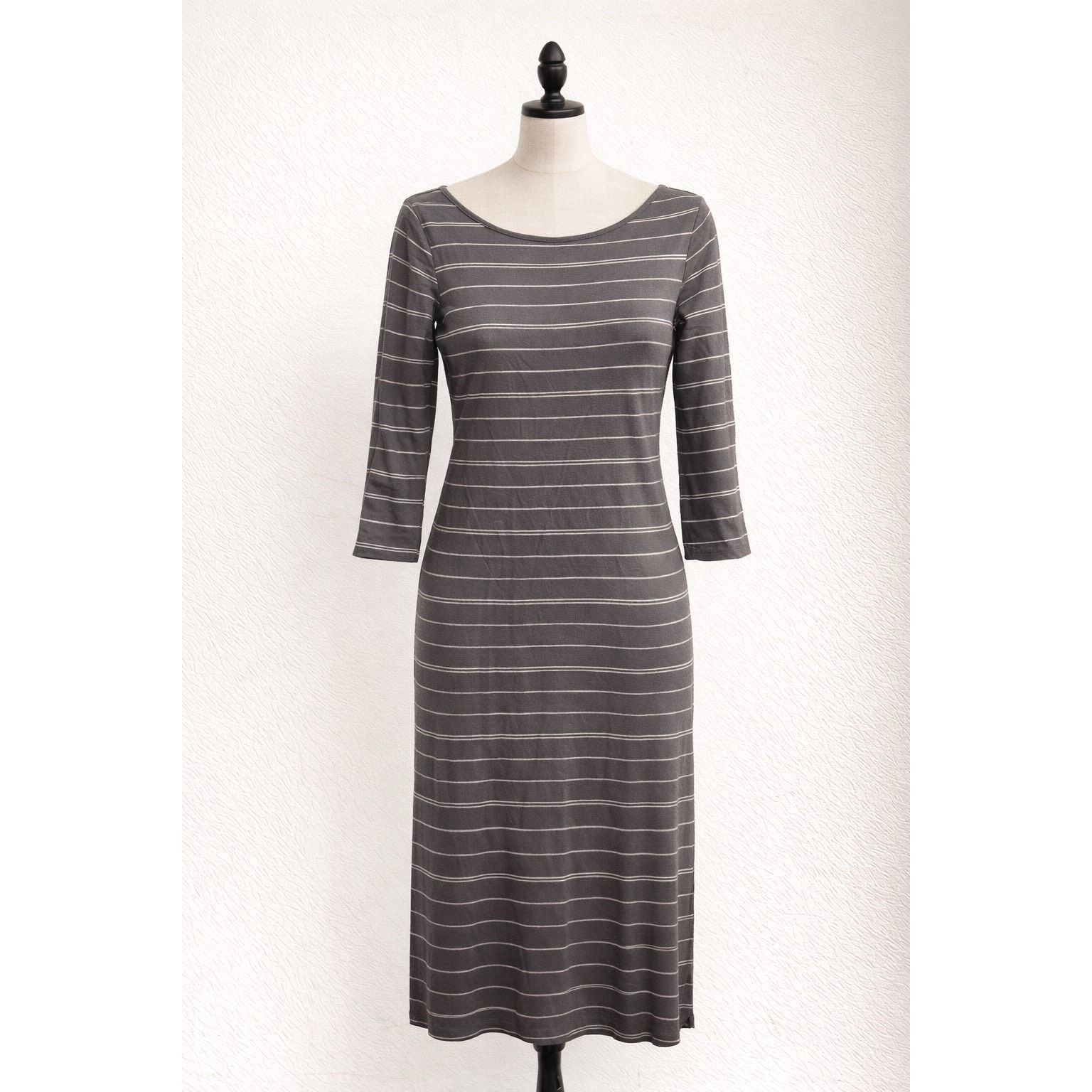 Athleta Athleta Gray Striped Midi Dress Women’s Medium Pima Cotton M Size M / US 6-8 / IT 42-44 - 1 Thumbnail