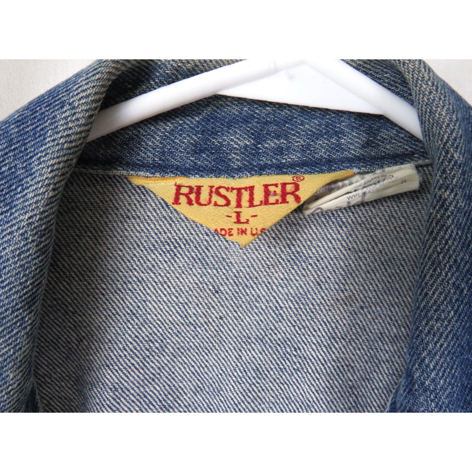 Vintage VINTAGE Rustler Denim Jacket Blue Regular L Mens 80s 90s USA Button Collared Pockets Distressed Size US 33 - 5 Thumbnail