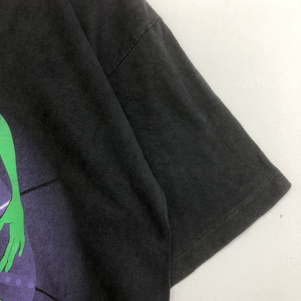 Fashion Victim VINTAGE FASHION VICTIM 96 ABDUCTION ALIEN TSHIRT Size US M / EU 48-50 / 2 - 4 Thumbnail