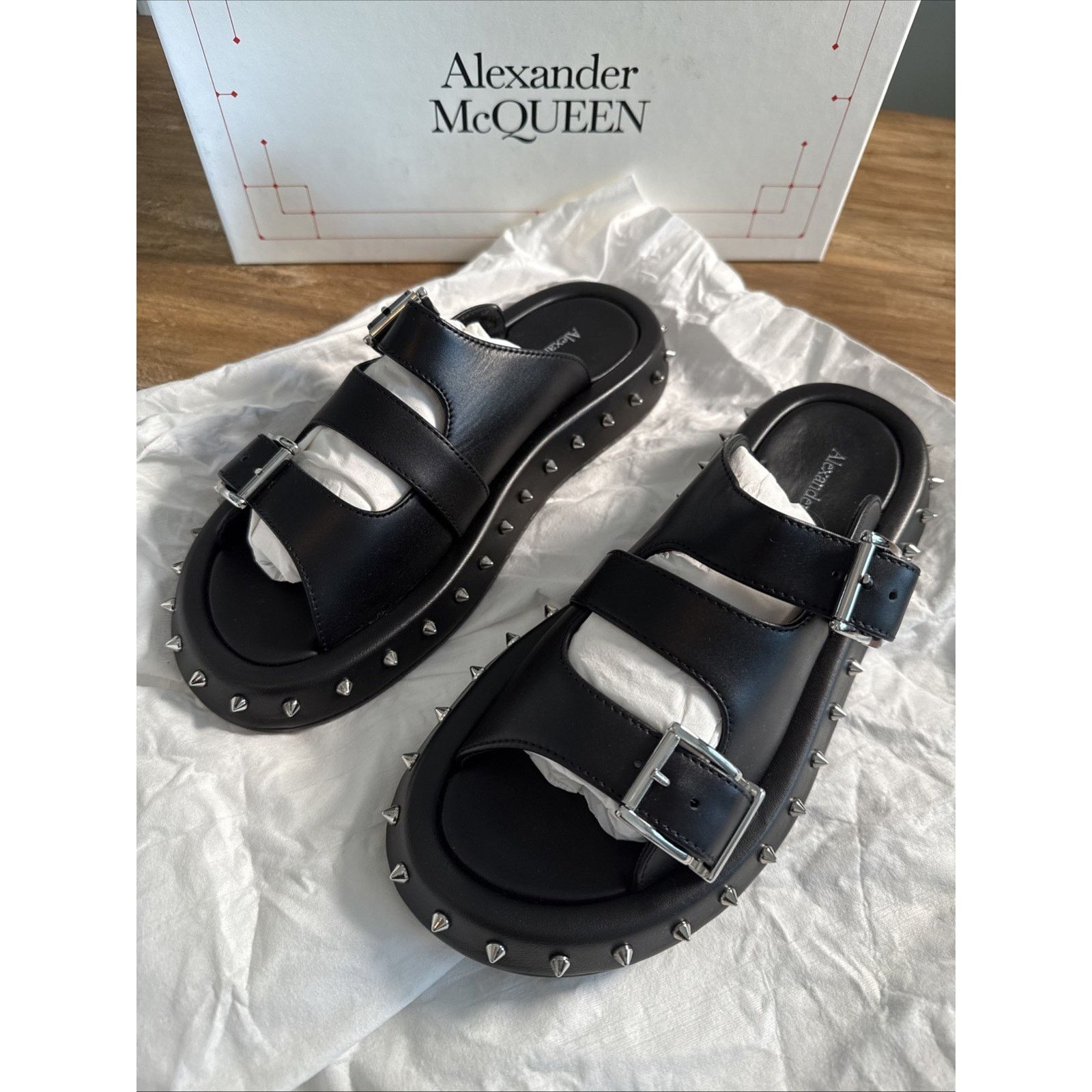 Alexander McQueen ALEXANDER MCQUEEN Leather Stud Buckle Sandal Black EU39 Size US 9 / IT 39 - 2 Thumbnail