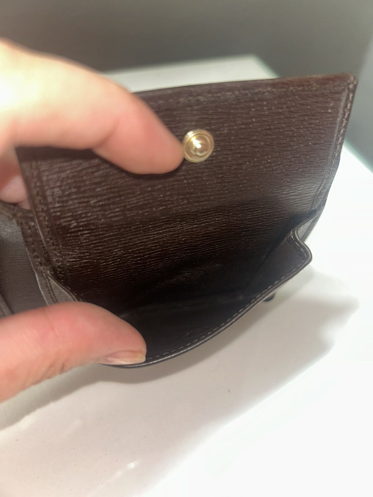 Gucci Vintage Gucci Dark Brown Leather G logo Bifold Size ONE SIZE - 8 Thumbnail