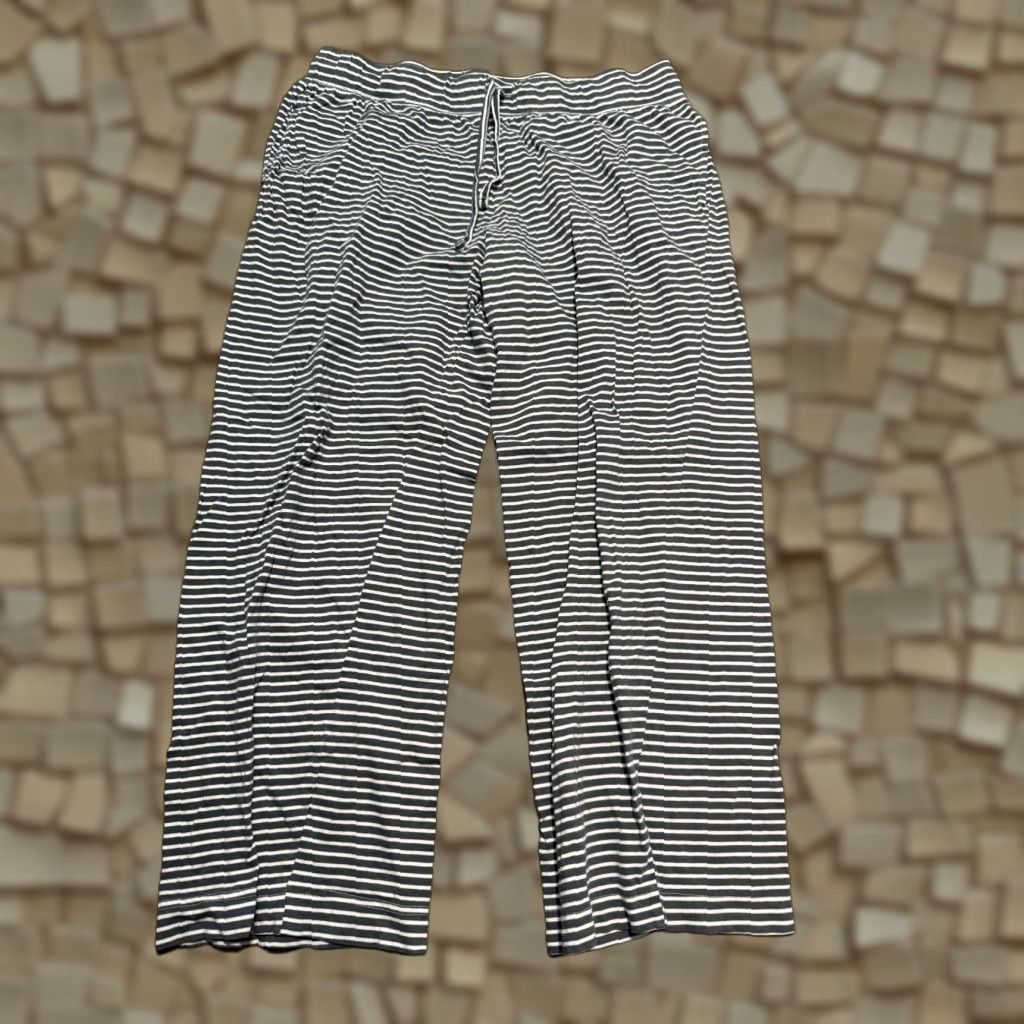 Jockey **Jockey Gray Women's Large Stripe Tie Waist PJ Pants** User: Jockey Gray Women's Large Stripe Tie Waist PJ Pants Size 36" / US 14 / IT 50 - 1 Thumbnail