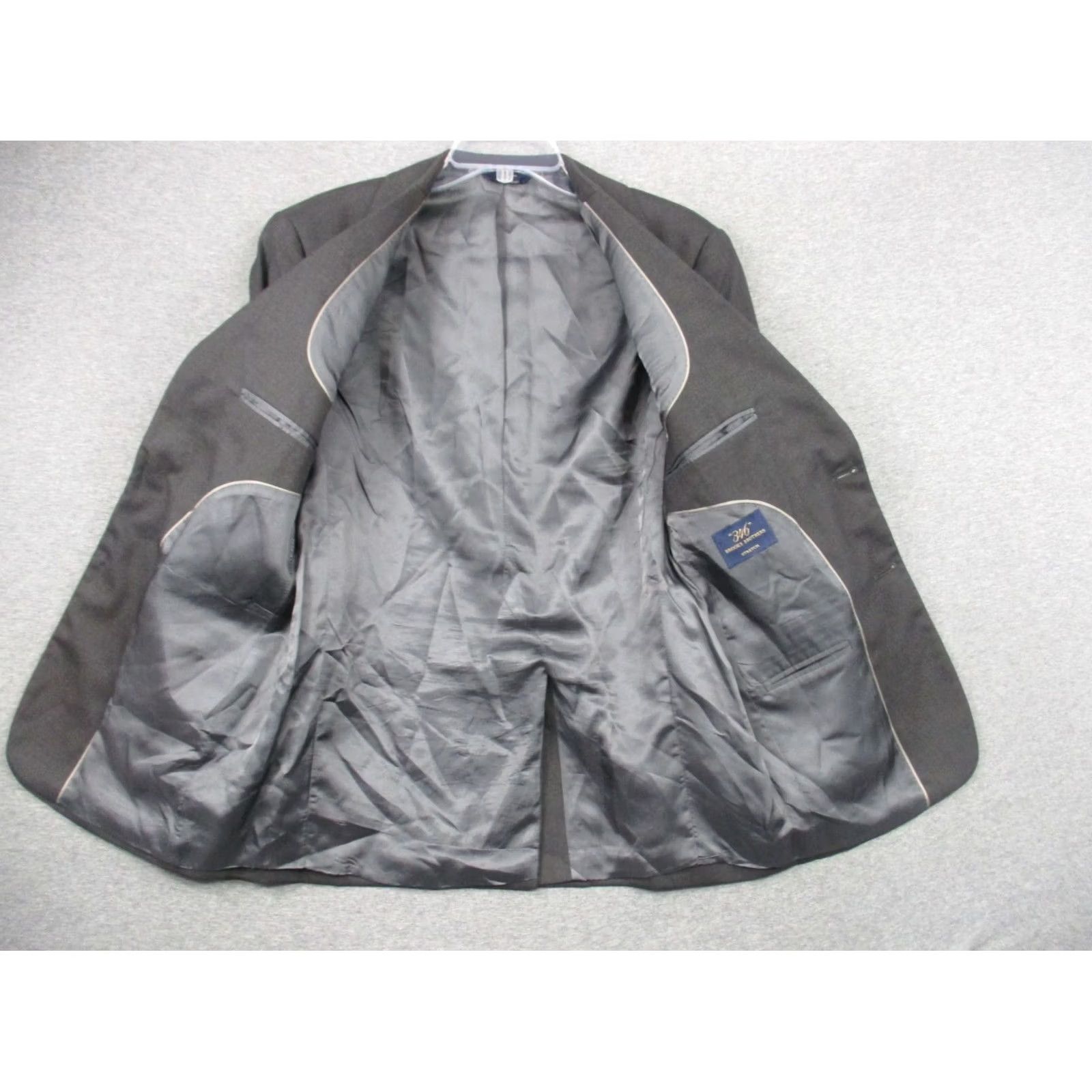 Brooks Brothers Brooks Brothers 346 Jacket 38 Stretch Men's Gray Wool Blend EUC Jacket Fashion Sport Coat Size US XXS / EU 40 - 5 Thumbnail