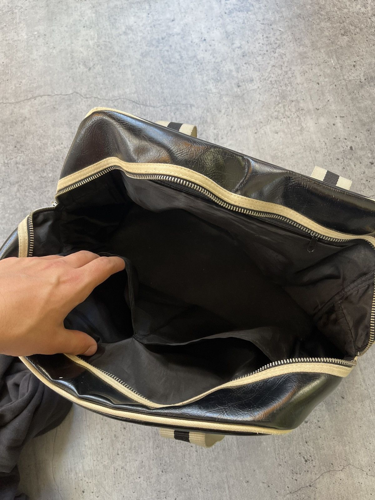 Fred Perry Vintage 90s Fred Perry leather bag Size ONE SIZE - 13 Thumbnail