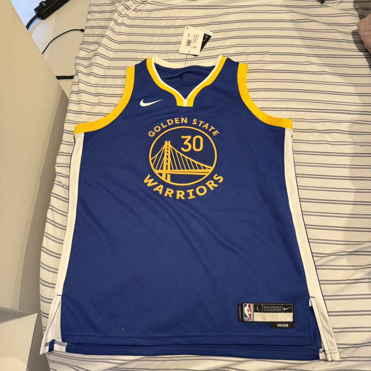 NBA Authentic Golden State Warriors Curry Jersey Size US S / EU 44-46 / 1 - 1 Thumbnail