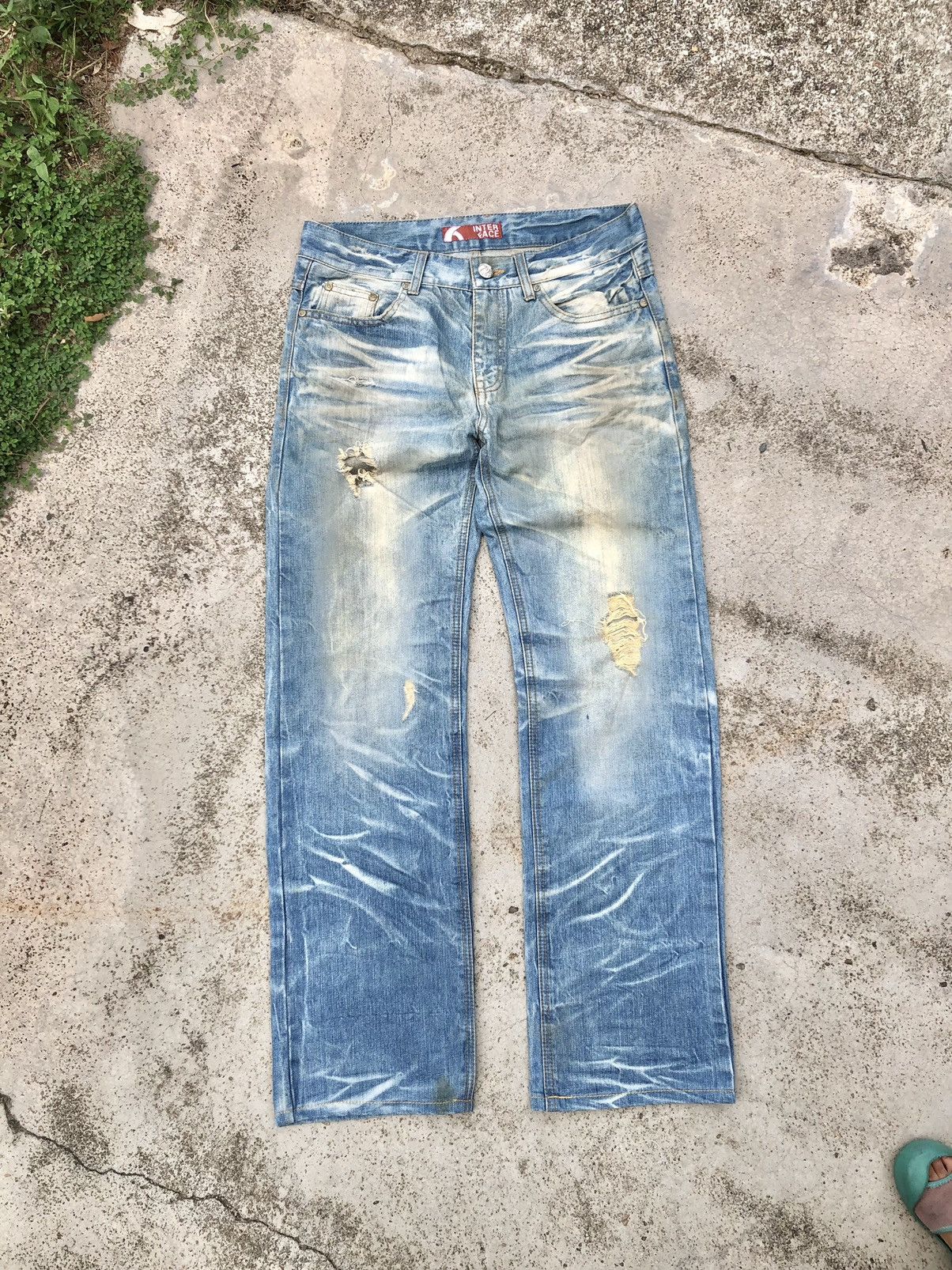 Hypebeast INTERFACE WASHED BLUE DISTRESSED DENIM Size US 32 / EU 48 - 1 Thumbnail
