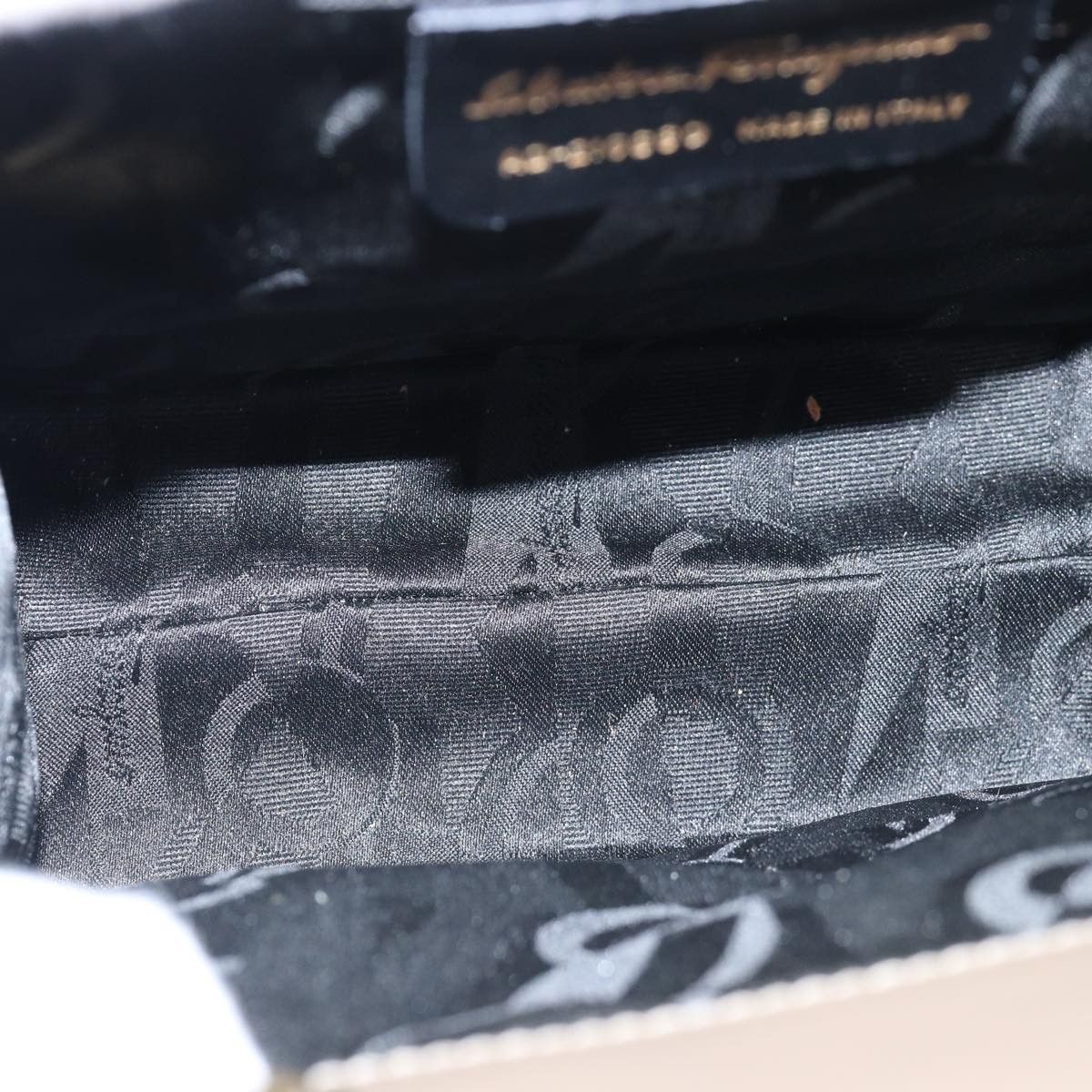 Salvatore Ferragamo Salvatore Ferragamo Gancini Hand Bag Enamel Gray Size ONE SIZE - 11 Thumbnail