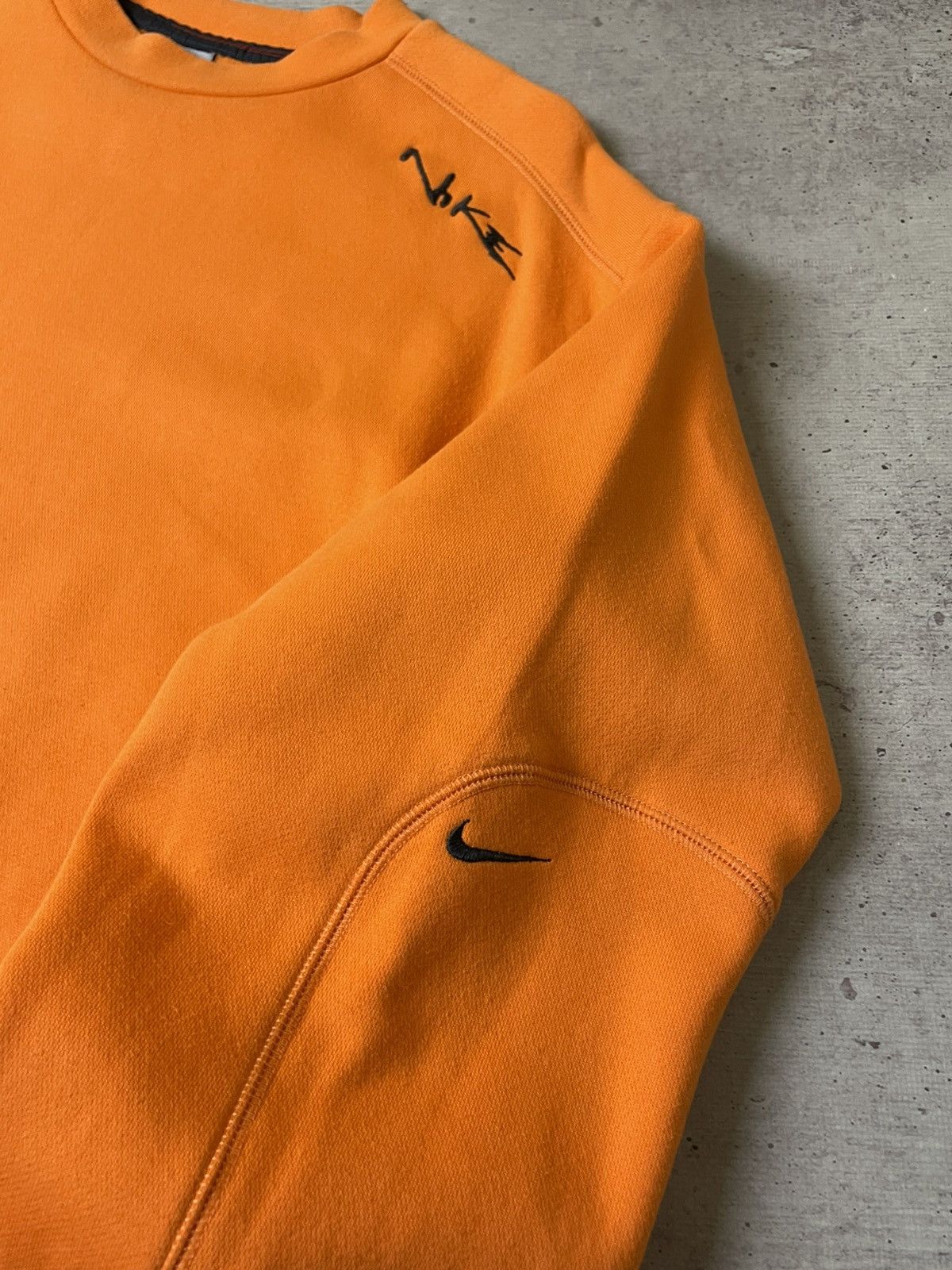 Nike Rare Vintage Nike Logo Sweatshirt Boxy Size US L / EU 52-54 / 3 - 5 Thumbnail