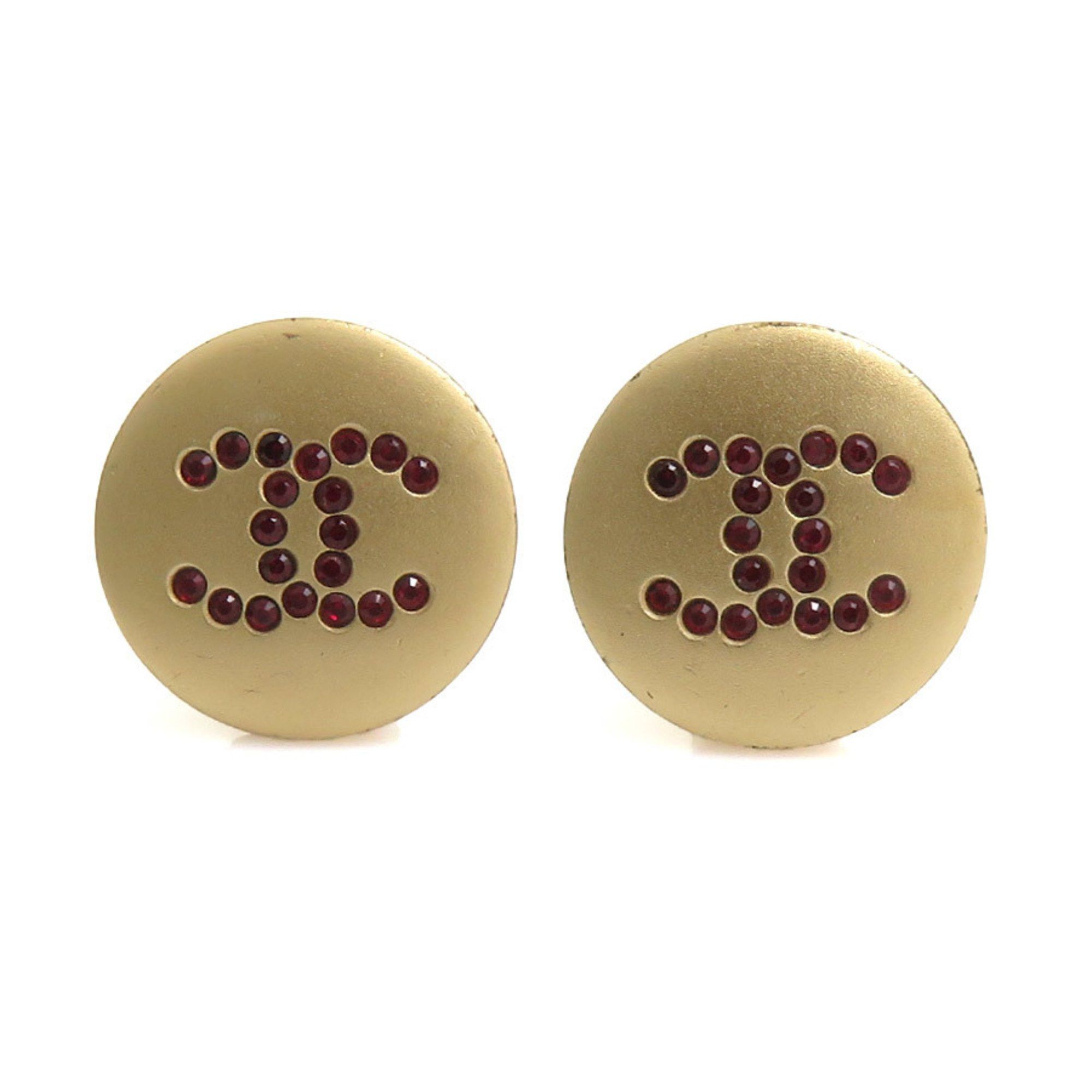 CHANEL Coco Mark Metal Rhinestone Earrings in Gold and Red for Women e60843g