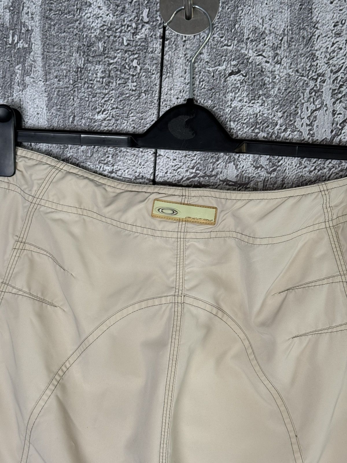 Oakley Vintage Oakley Beige Board Shorts Surf Swim Trunks Big Logo Size US 34 / EU 50 - 18 Thumbnail