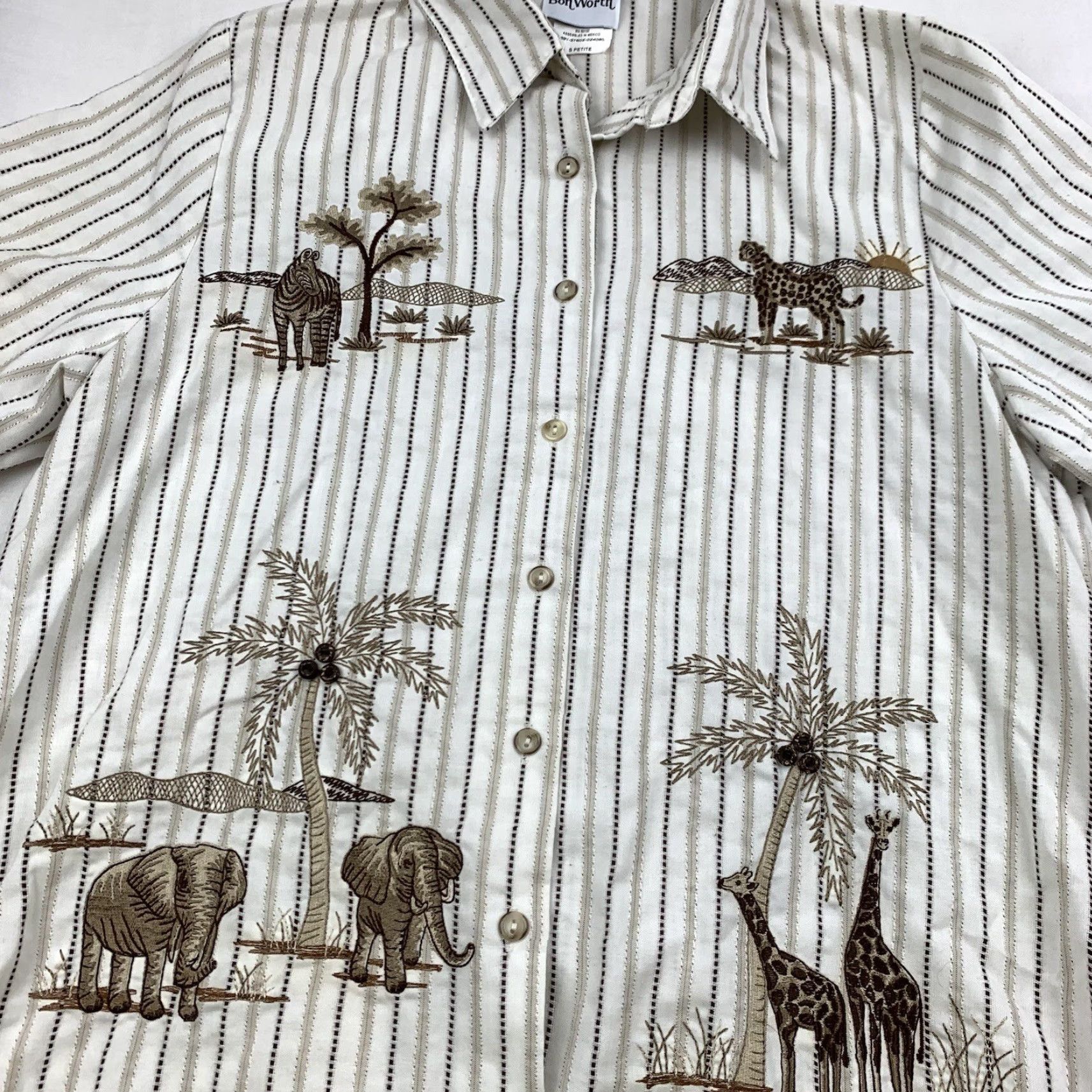 Vintage BonWorth African Button Up Shirt Womens Petite Small White Embroidery Animals Size S / US 4 / IT 40 - 2 Thumbnail