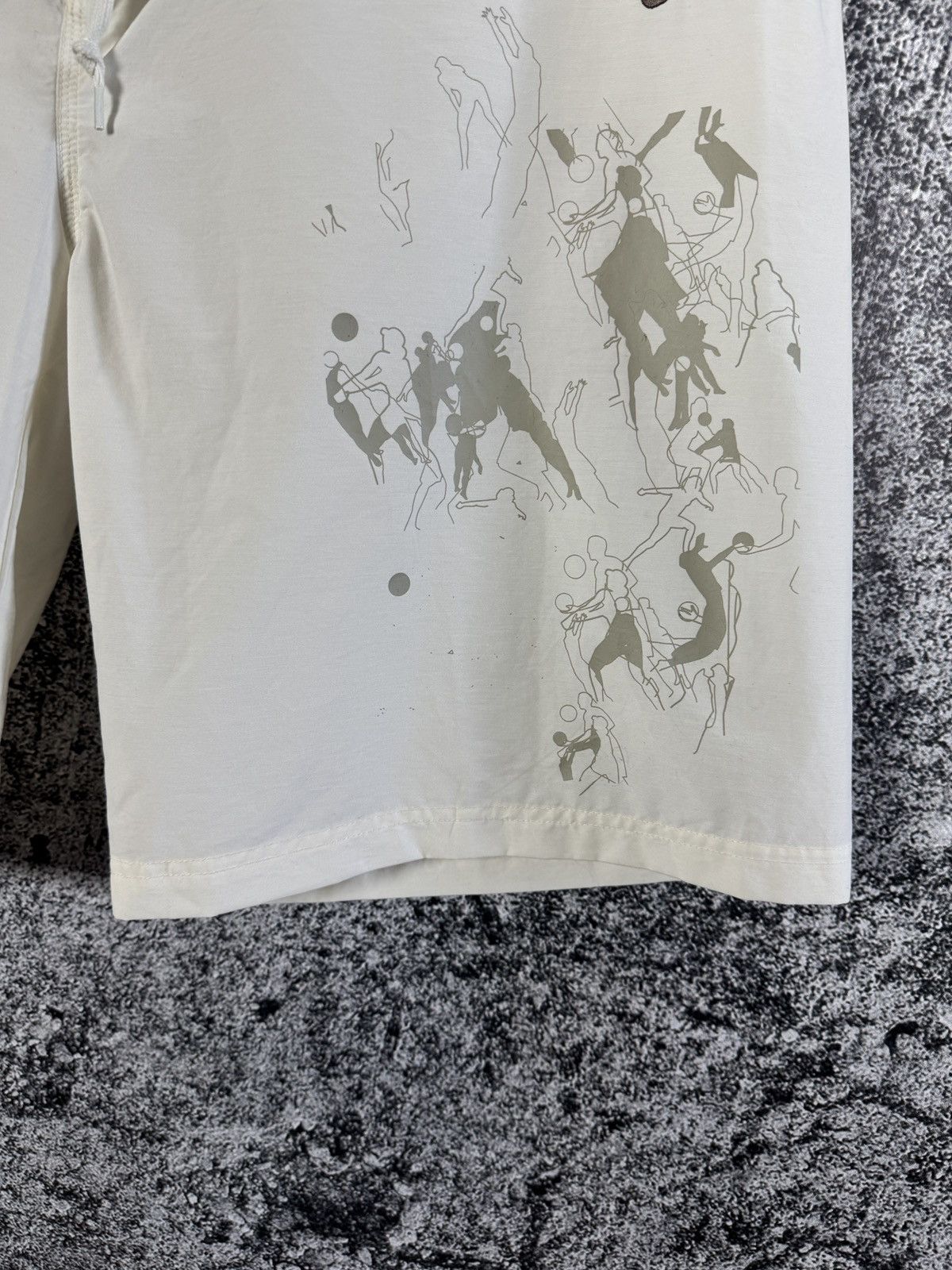 Nike Men’s Vintage Nike Cream Shorts With Map Logo Print Size 36 Size US 36 / EU 52 - 5 Thumbnail