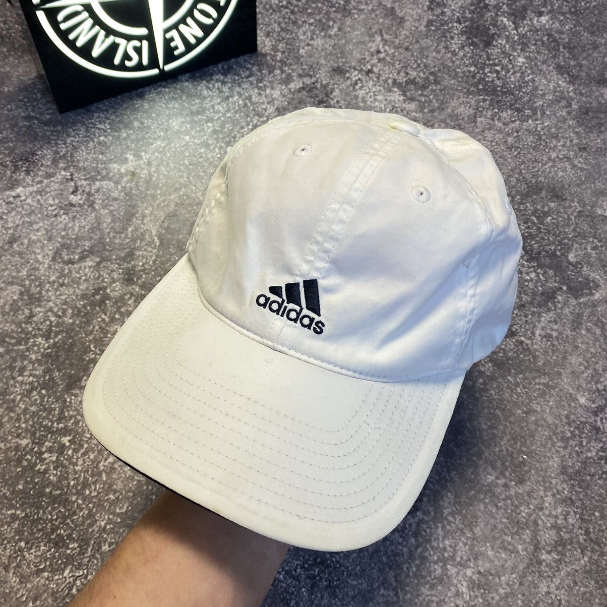 Adidas × Vintage Vintage Adidas Centre Basic Logo White Streetwear cap Size ONE SIZE - 2 Thumbnail