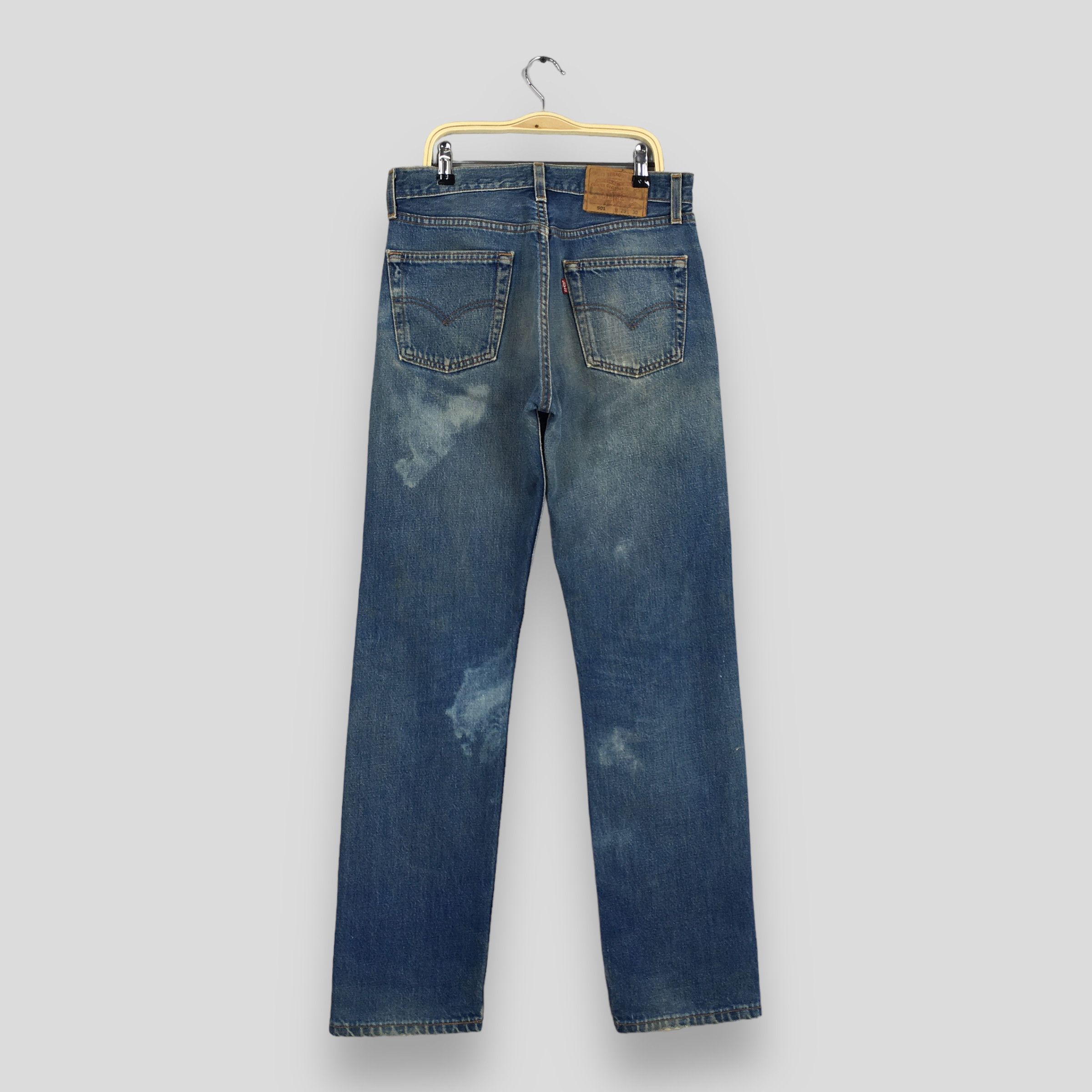 Levi's Size 28x31.5 Vintage 90s Levi's 501 Faded Blue Jeans S1121 Size US 28 / EU 44 - 8 Thumbnail