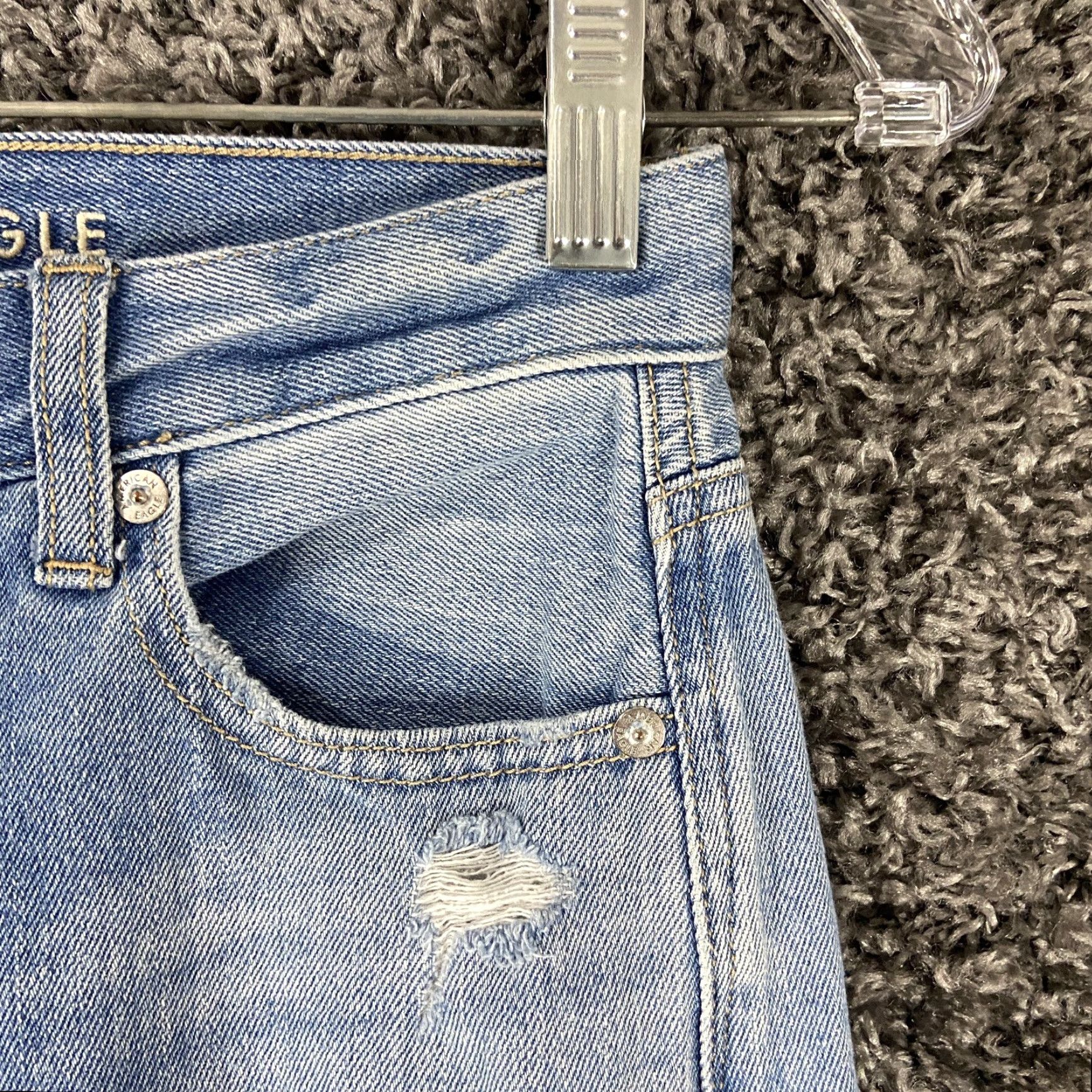 American Eagle Outfitters American Eagle Jeans Women’s 0 Regular Blue Distressed Mom Jeans Womens Size 25" / US 0 / IT 36 - 5 Thumbnail